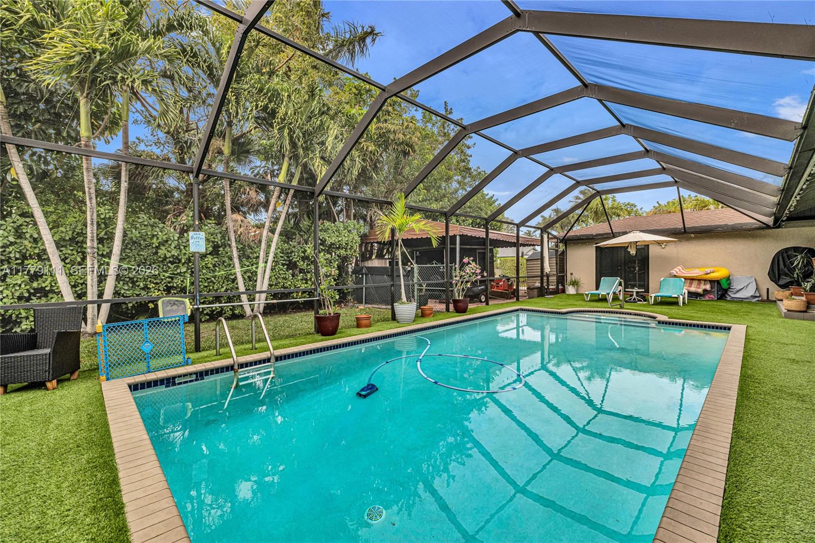 OLD CUTLER VILLAS WEST - Residential