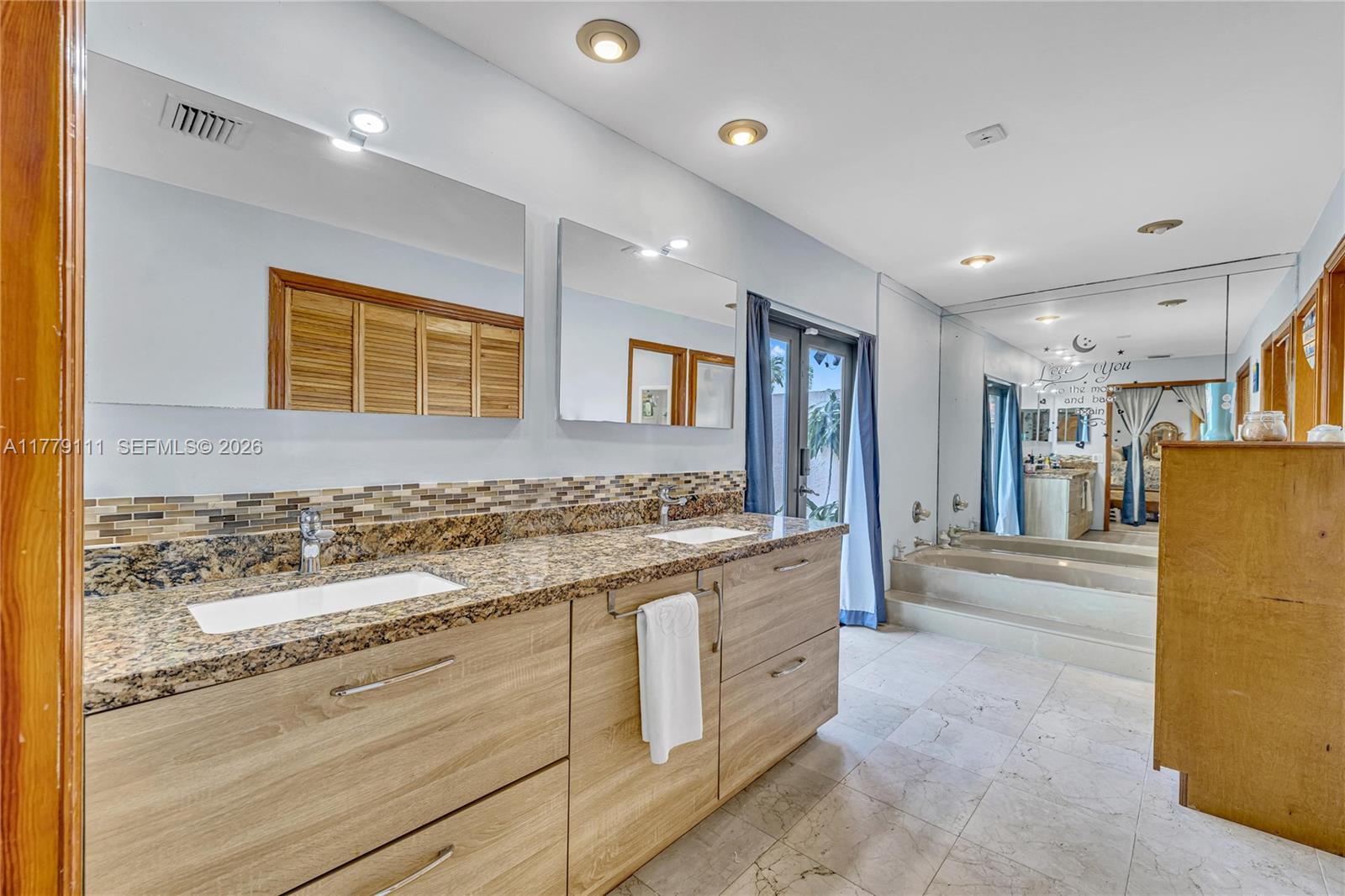 OLD CUTLER VILLAS WEST - Residential