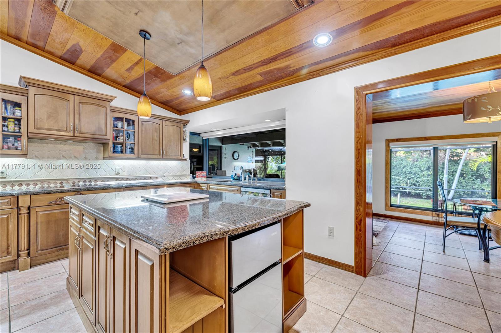 OLD CUTLER VILLAS WEST - Residential