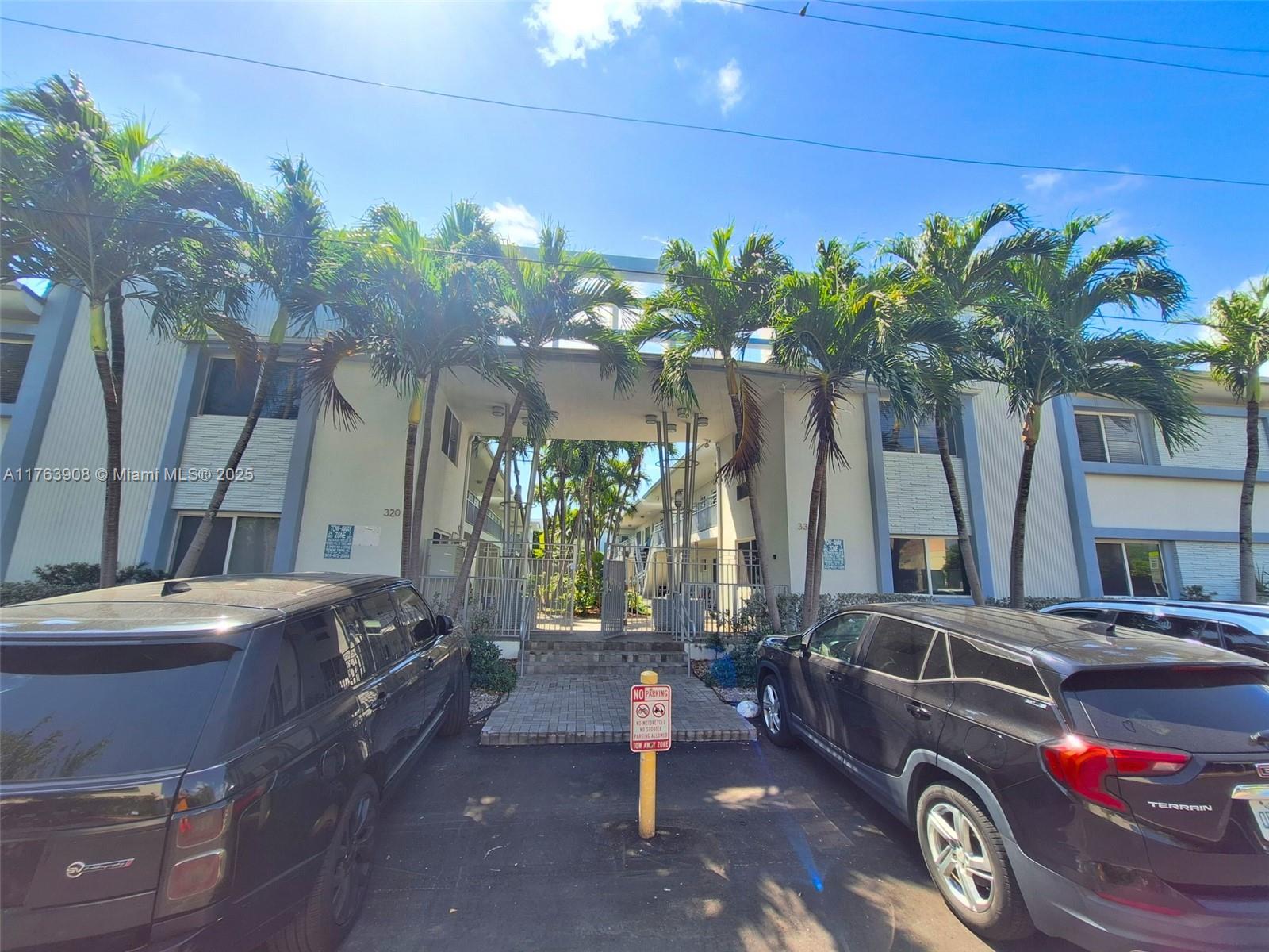 Rental Property at 320 86th St 12, Miami Beach, Miami-Dade County, Florida - Bedrooms: 2 
Bathrooms: 2  - $2,050 MO.