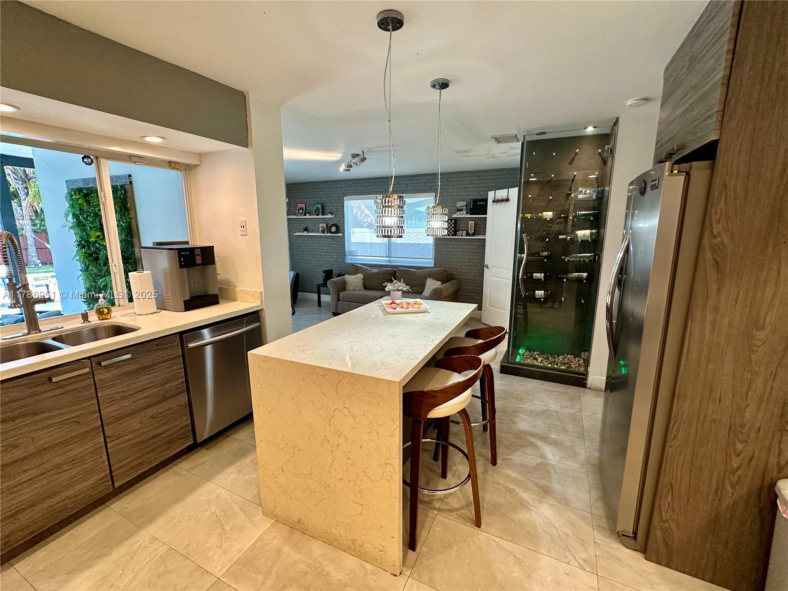 HOLLYWOOD HILLS AMEN PLAT - Residential