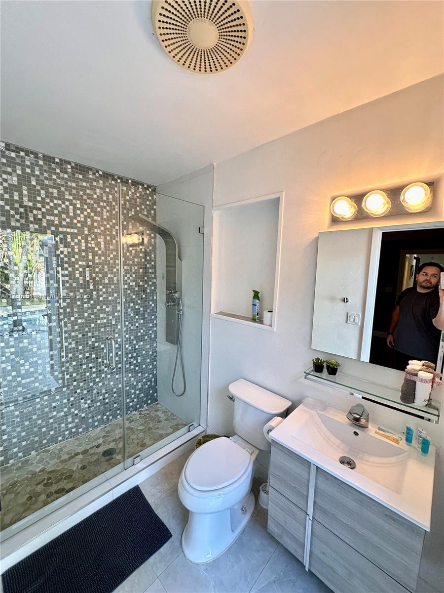 HOLLYWOOD HILLS AMEN PLAT - Residential