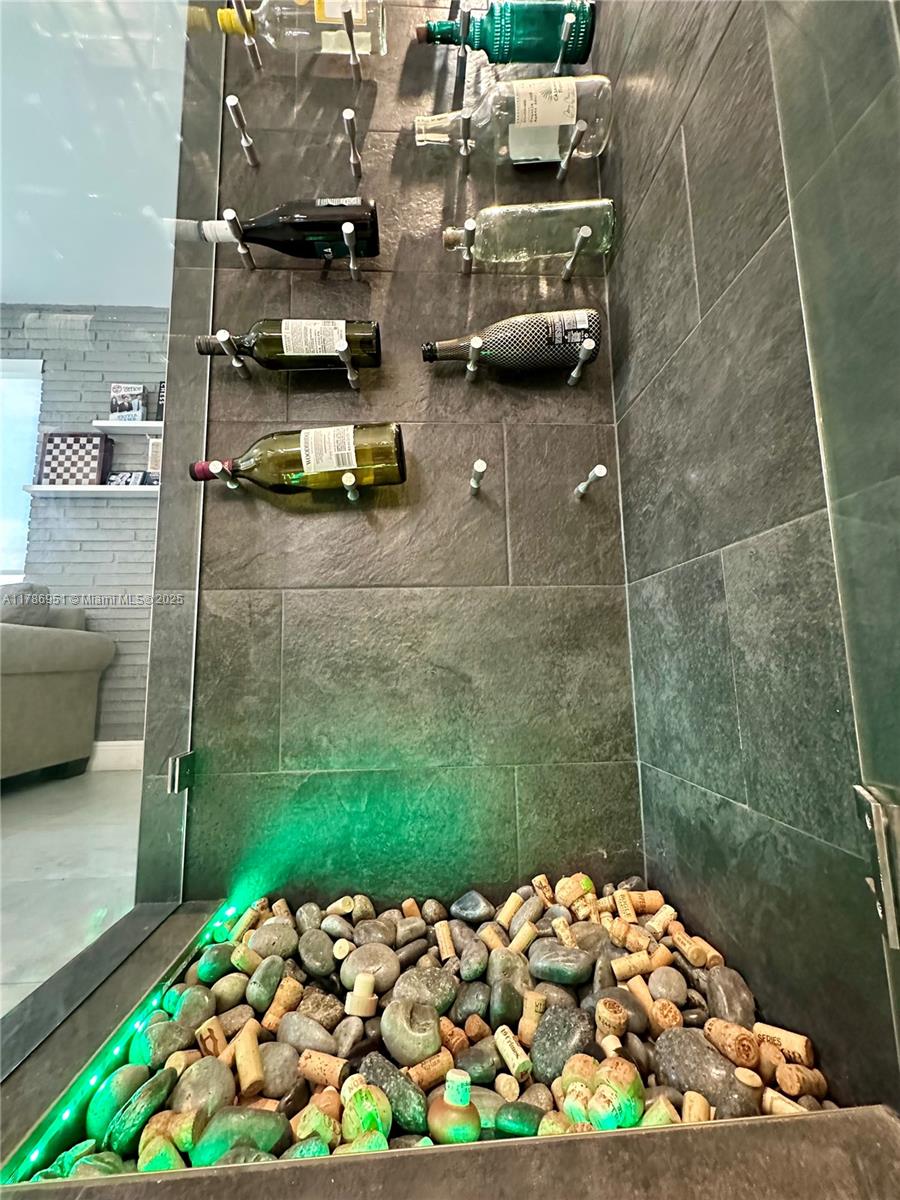 HOLLYWOOD HILLS AMEN PLAT - Residential