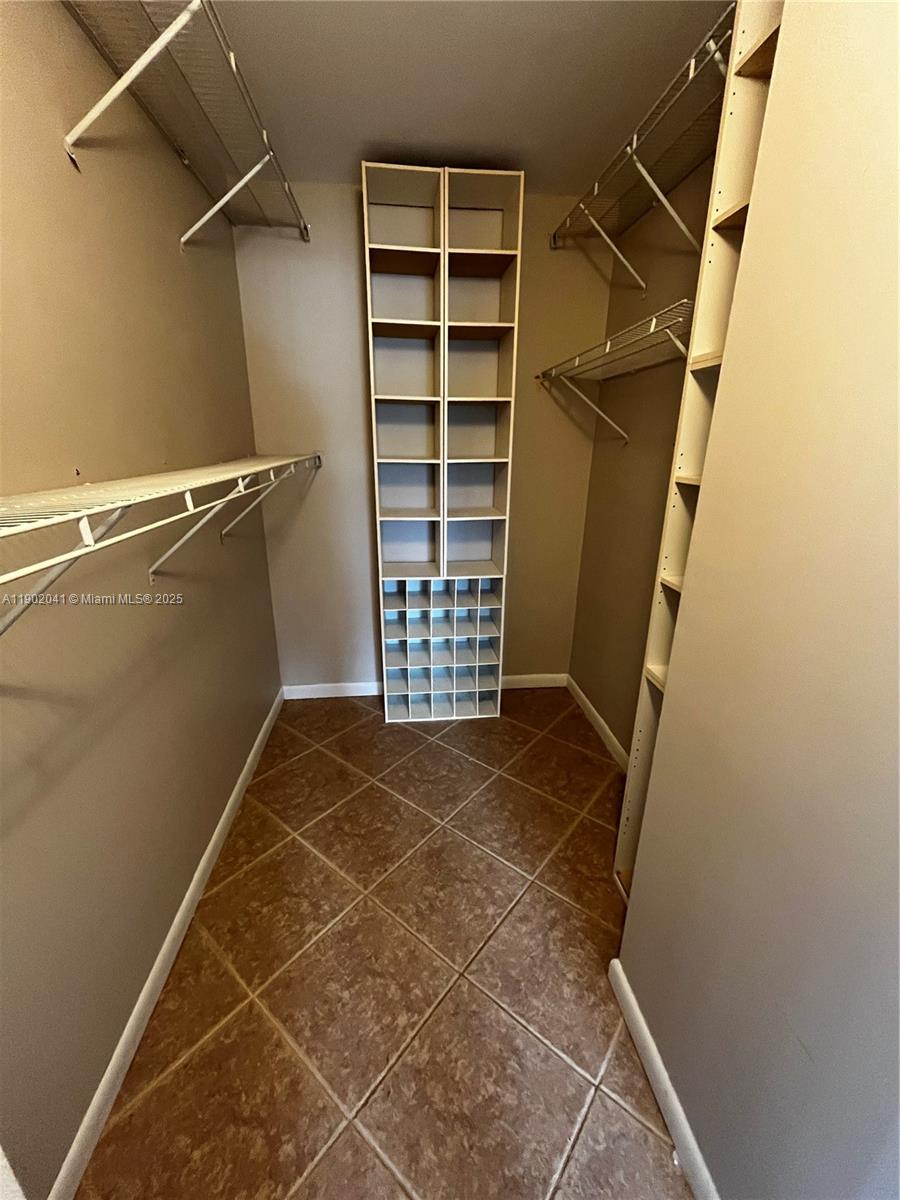 PALM CLUB VILLAGE II COND - Residential