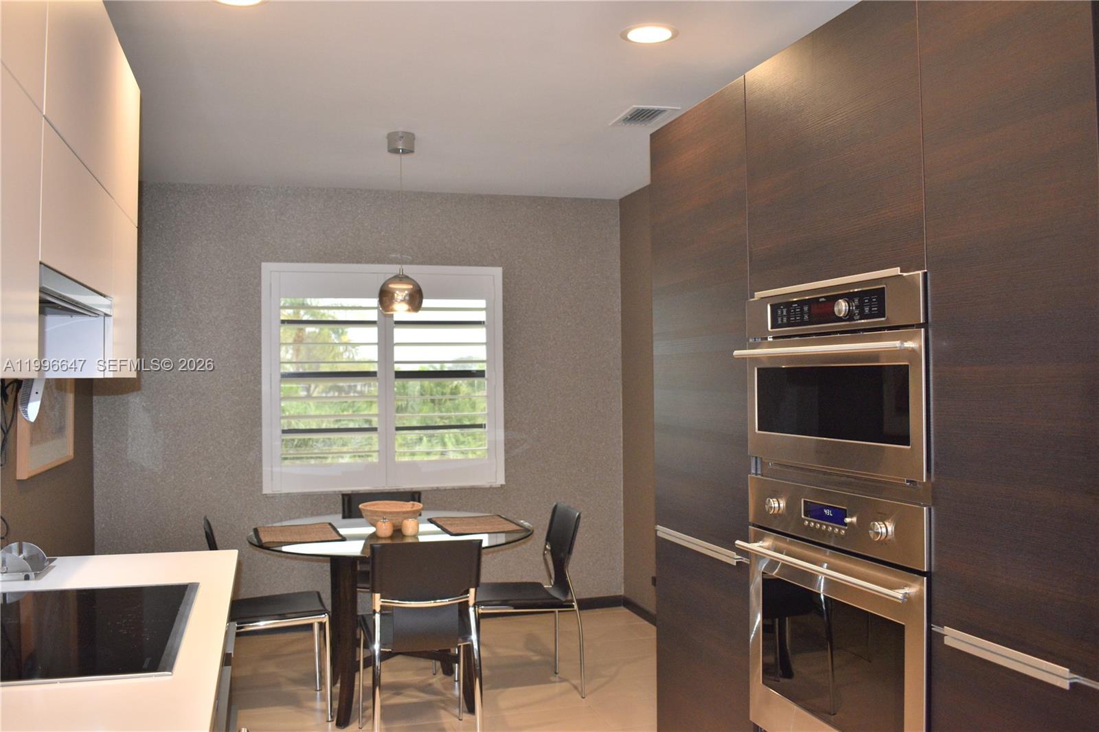 EASTGATE II AT HUNTERS RU - Residential