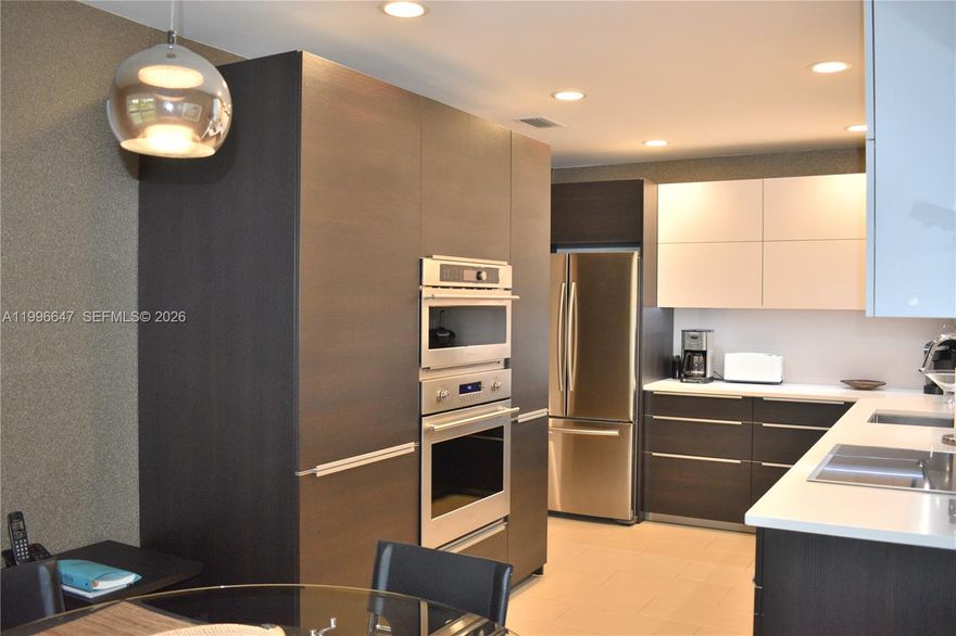 Designer furnished renovated unit, opportunity awaits to be in contract before May 1st and close by June 30th,2026 to save new initiating increase at Hunter's Run. Priced accordingly for a quick sale; best available unit in Eastgate at Hunter's Run!