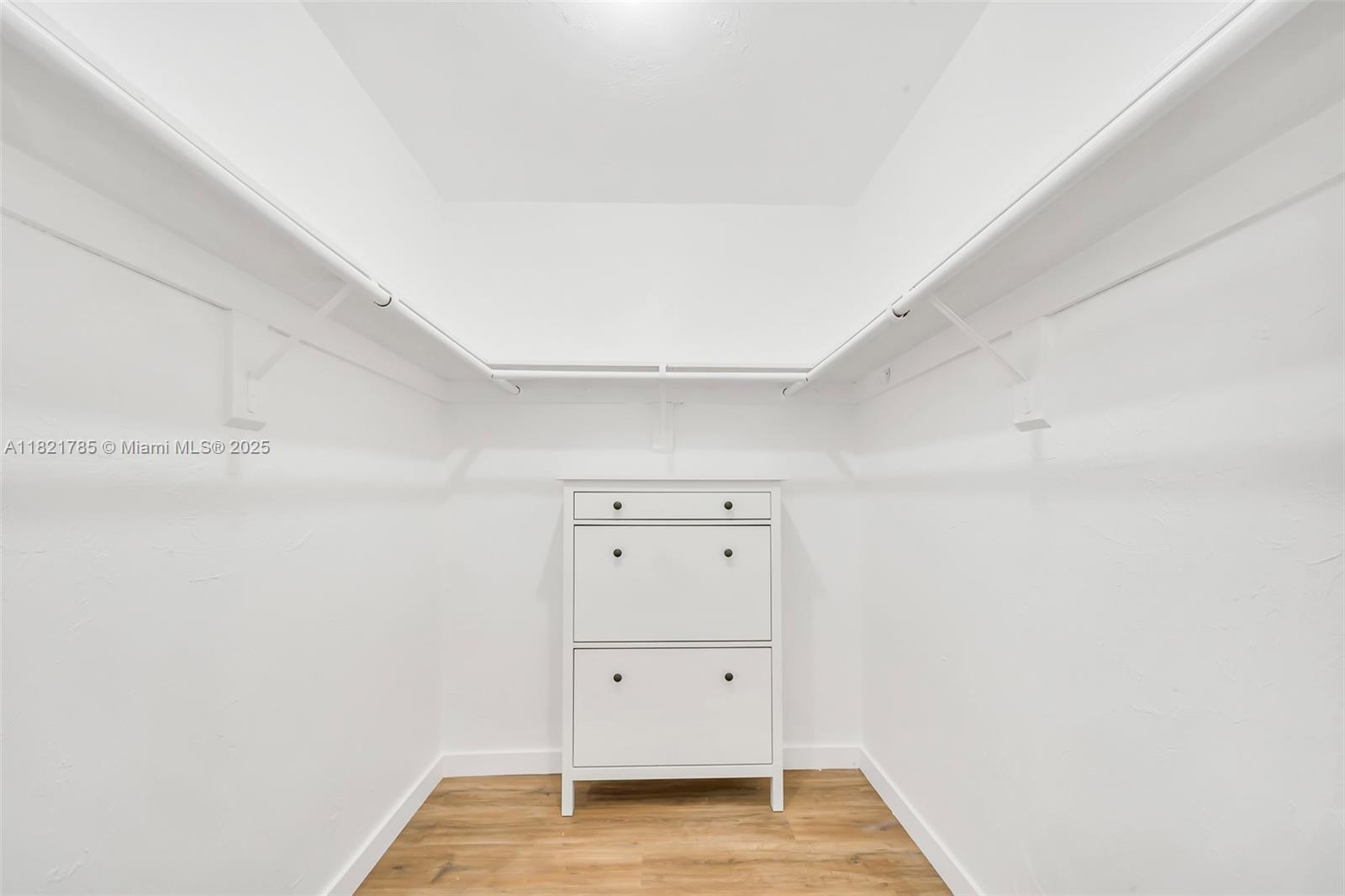 THE LEDGES CONDO - Residential