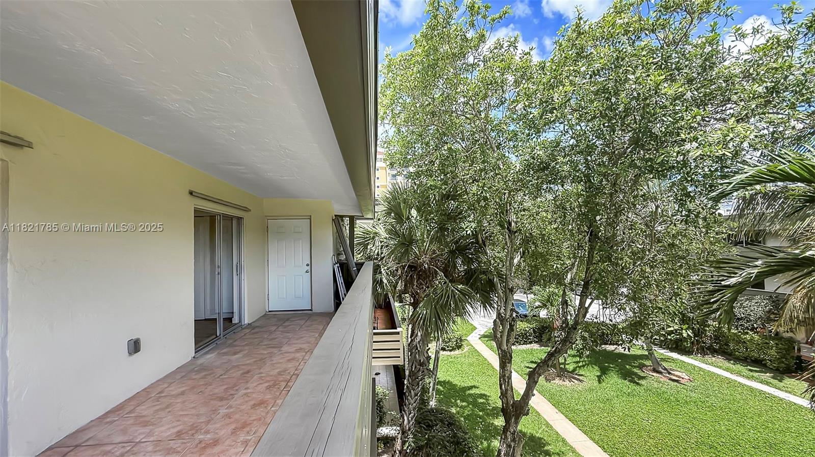 THE LEDGES CONDO - Residential