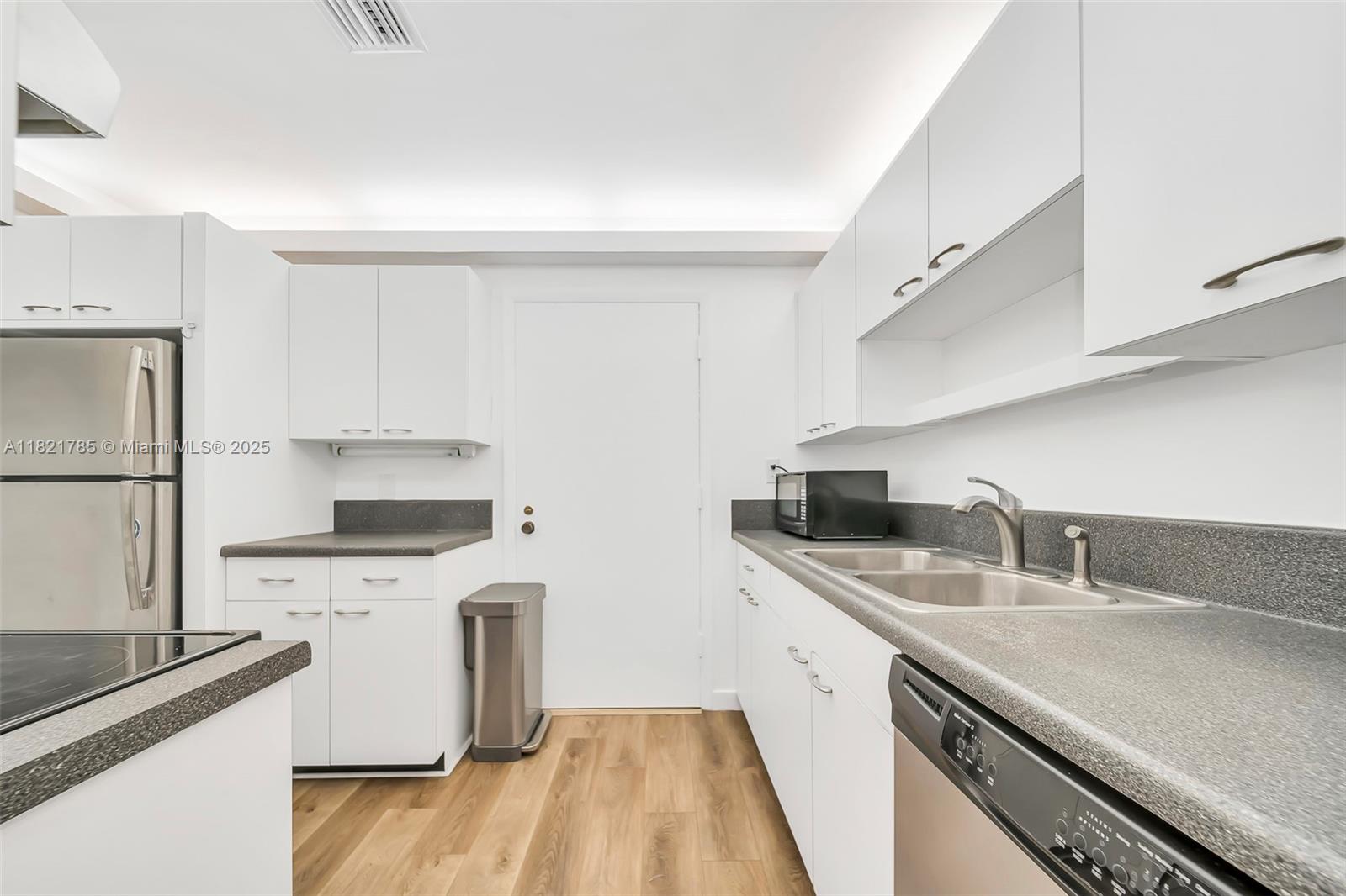 THE LEDGES CONDO - Residential