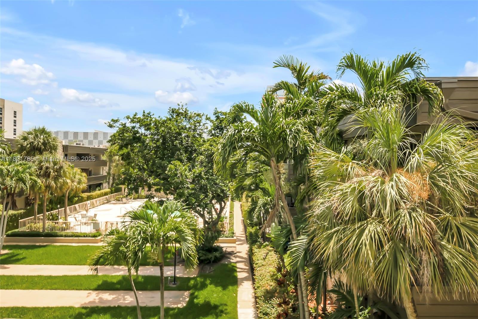 THE LEDGES CONDO - Residential