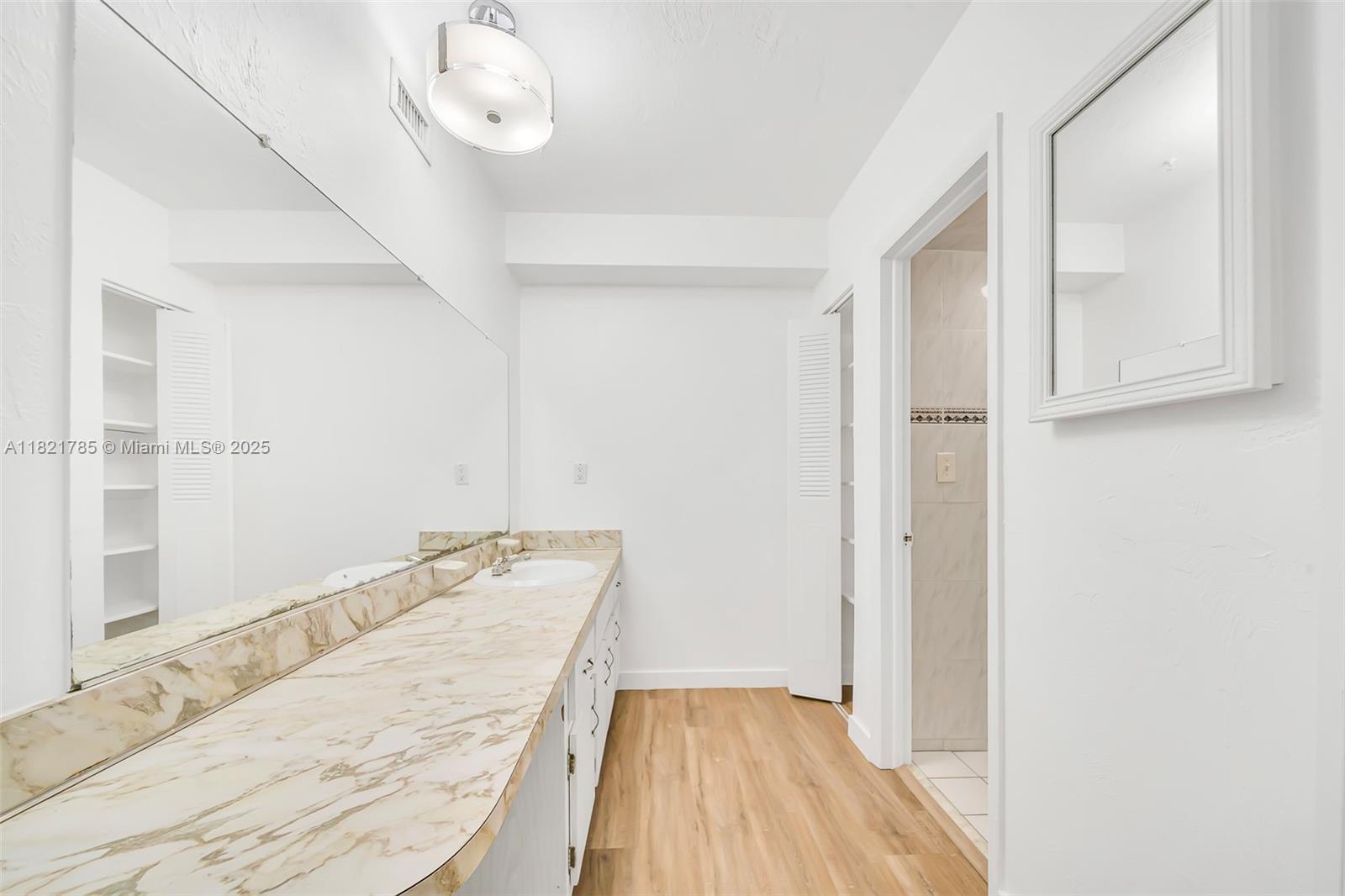 THE LEDGES CONDO - Residential