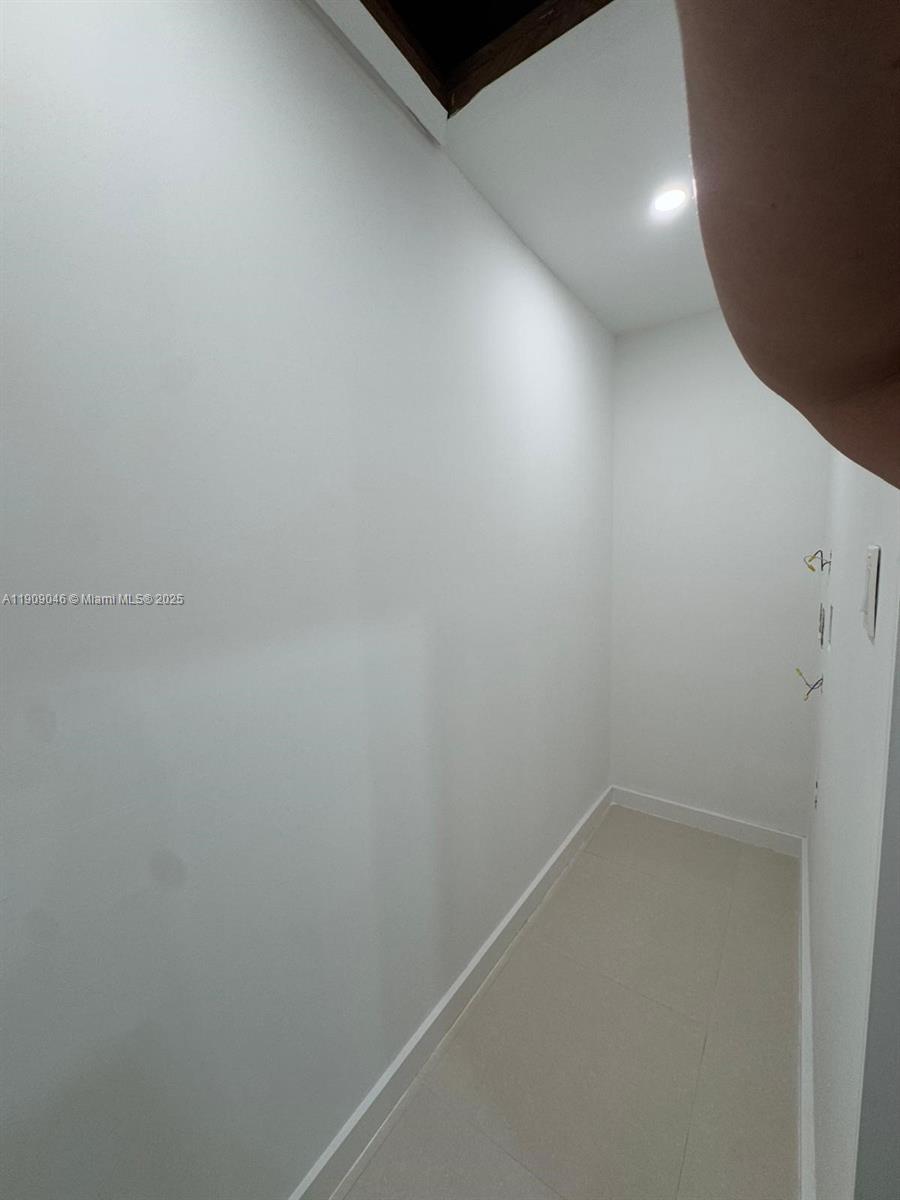 BUENA VISTA GARDENS - Residential Lease