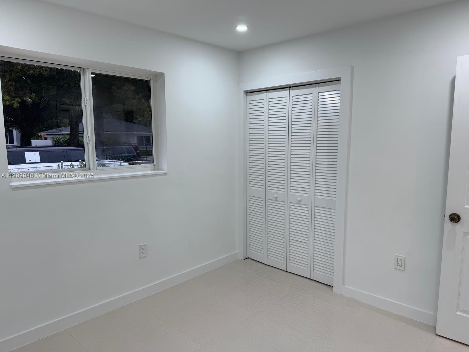 BUENA VISTA GARDENS - Residential Lease