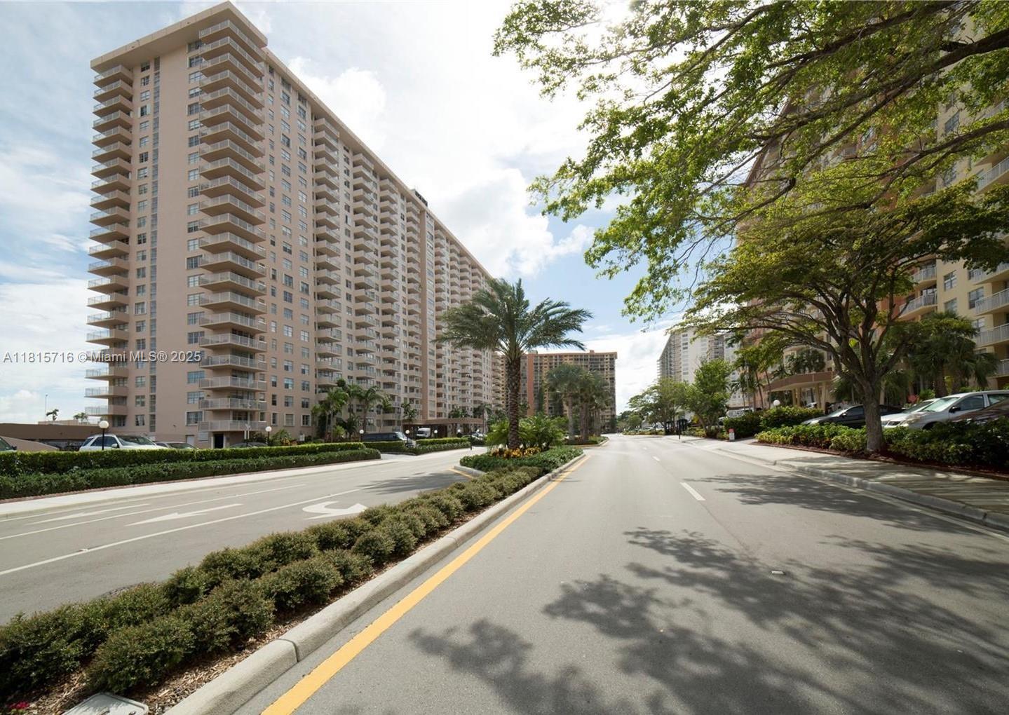 Rental Property at 250 174th St 218, Sunny Isles Beach, Miami-Dade County, Florida - Bedrooms: 2 
Bathrooms: 2  - $2,600 MO.