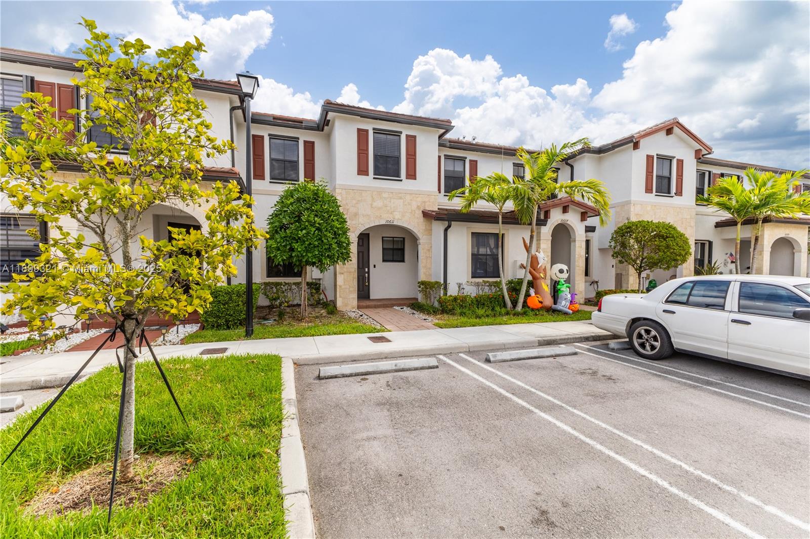 AQUABELLA SECTION TWO - Residential