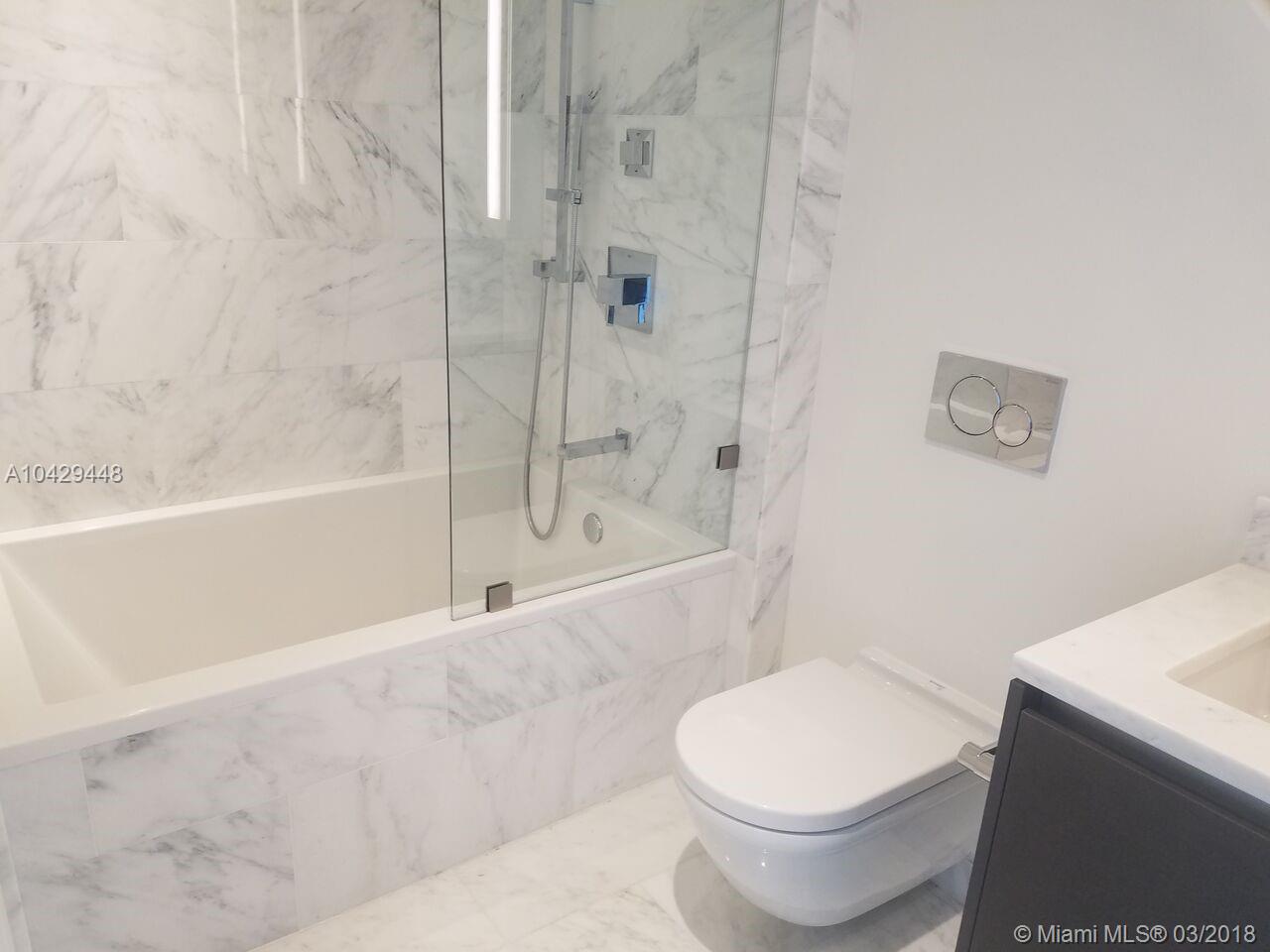 ECHO BRICKELL - Residential Lease