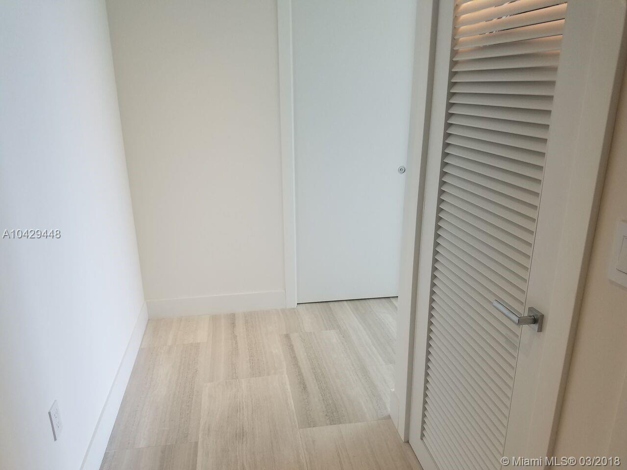 ECHO BRICKELL - Residential Lease