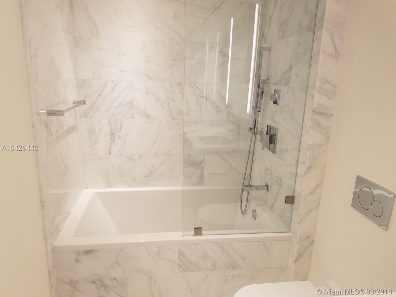 ECHO BRICKELL - Residential Lease