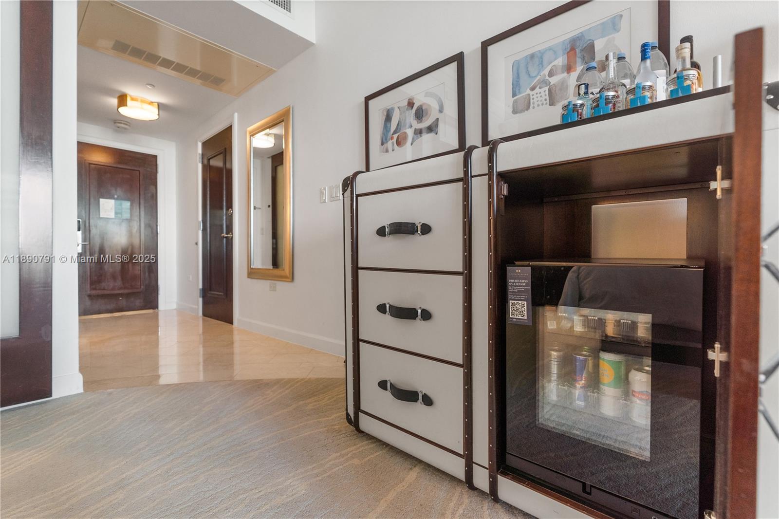 FONTAINEBLEAU III - Residential