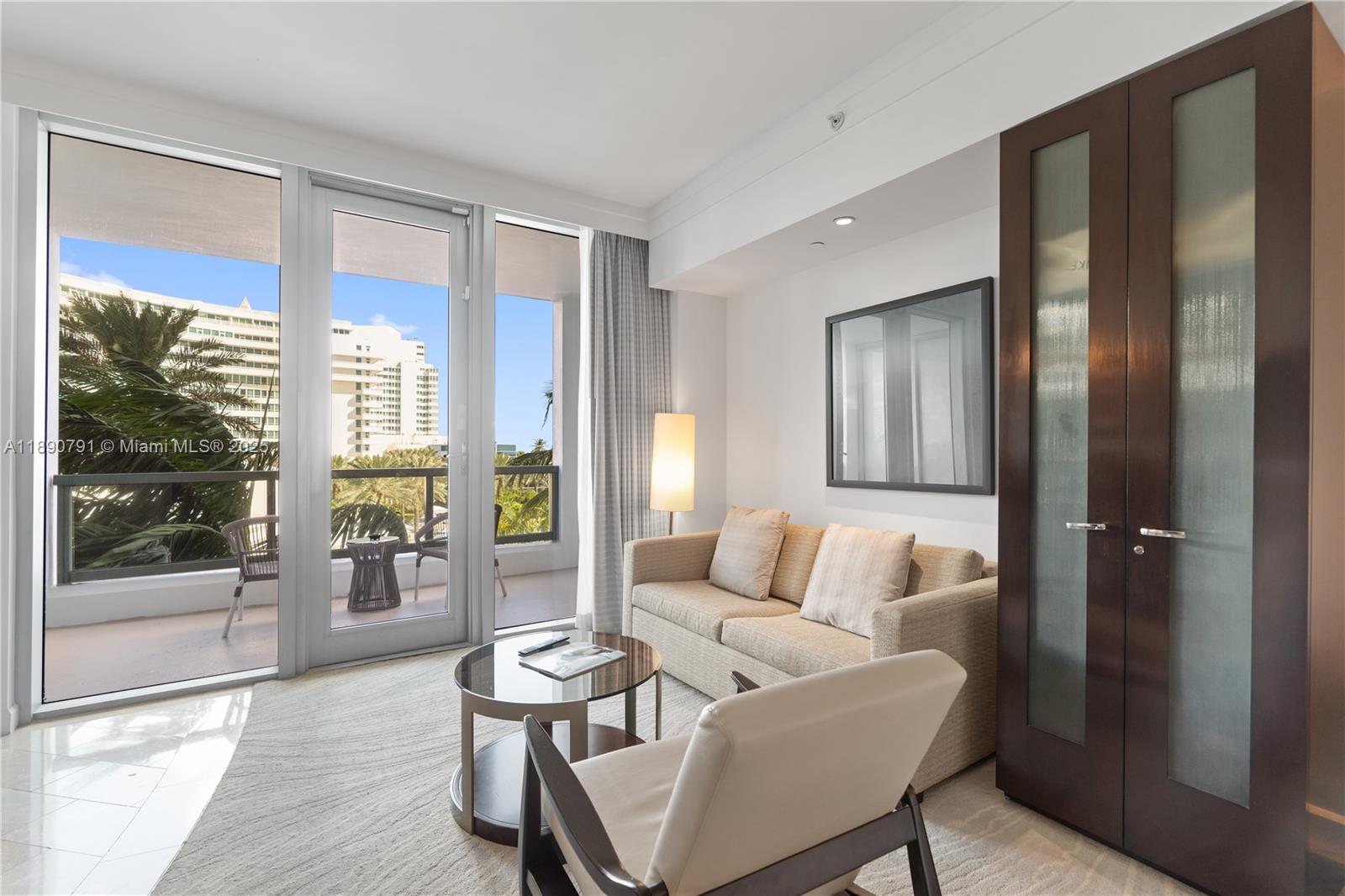 FONTAINEBLEAU III - Residential