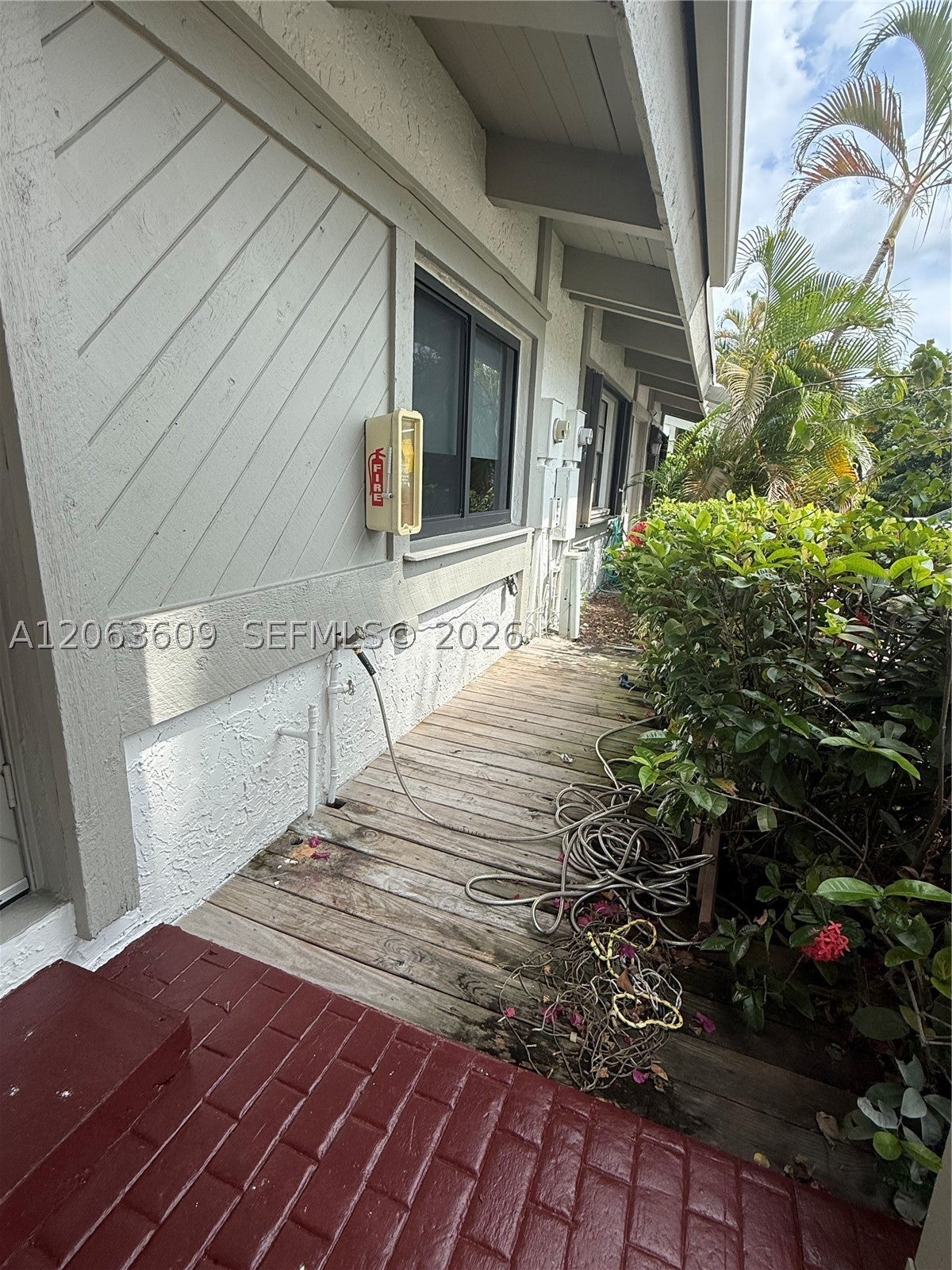 2645 S Parkview Dr 2645