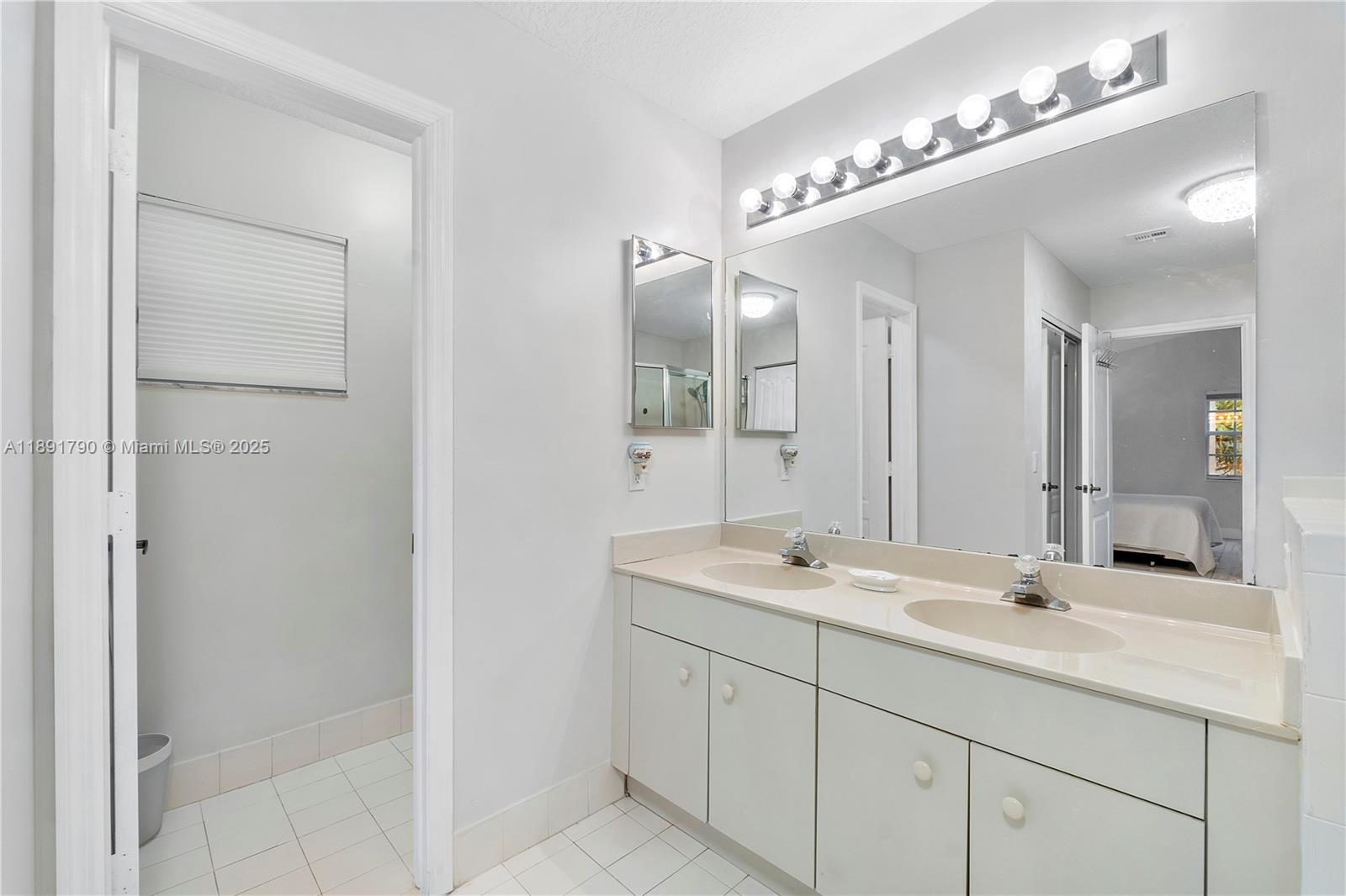 FOREST LAKES ESTATES SEC - Residential