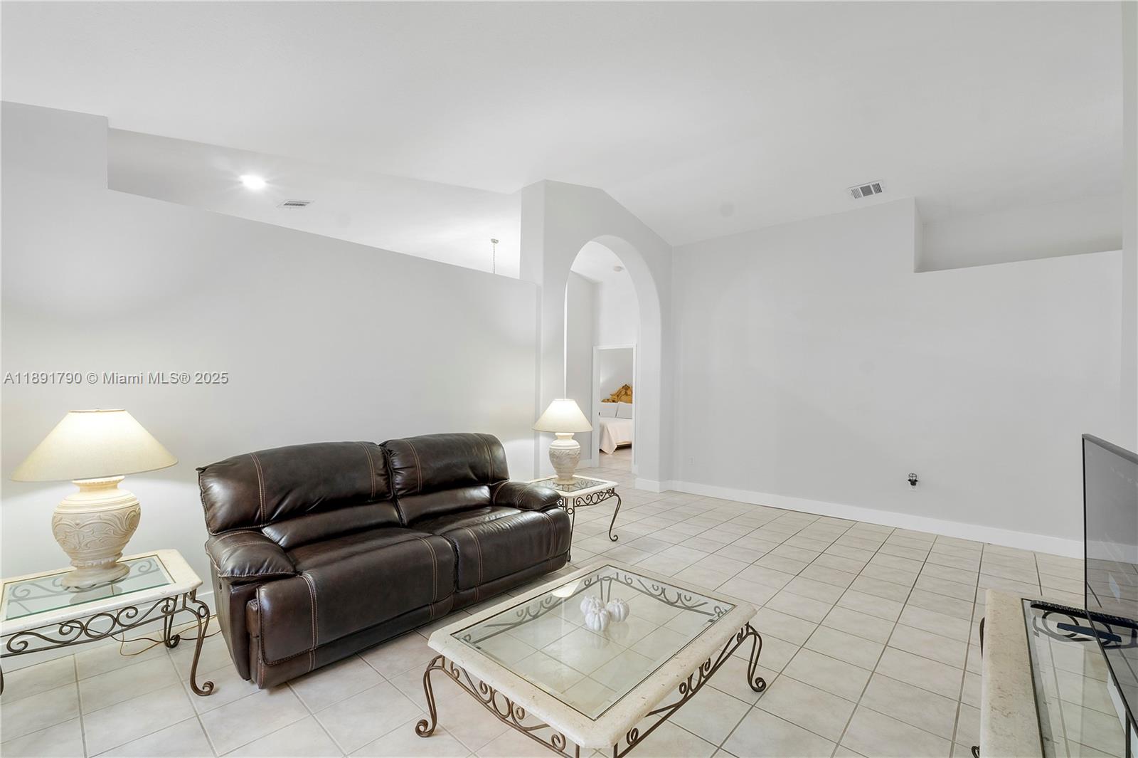 FOREST LAKES ESTATES SEC - Residential