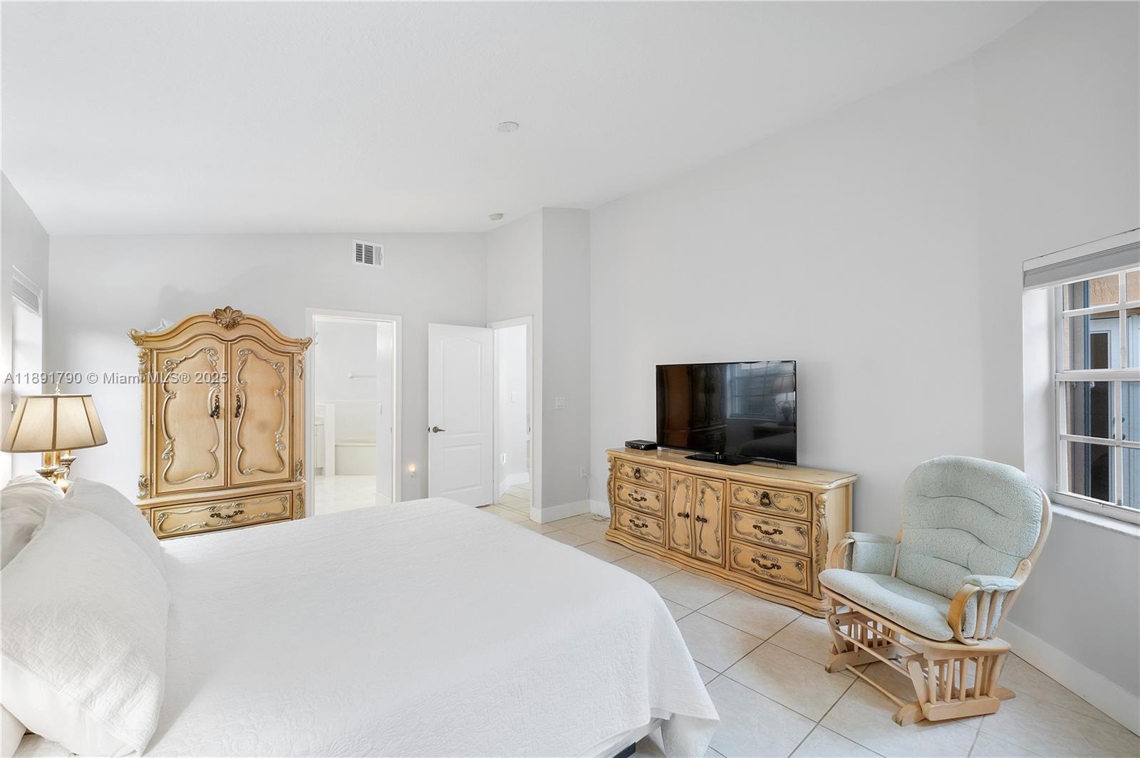 FOREST LAKES ESTATES SEC - Residential