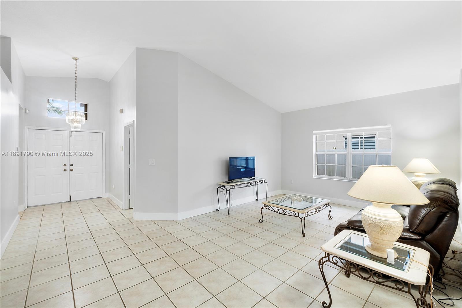 FOREST LAKES ESTATES SEC - Residential