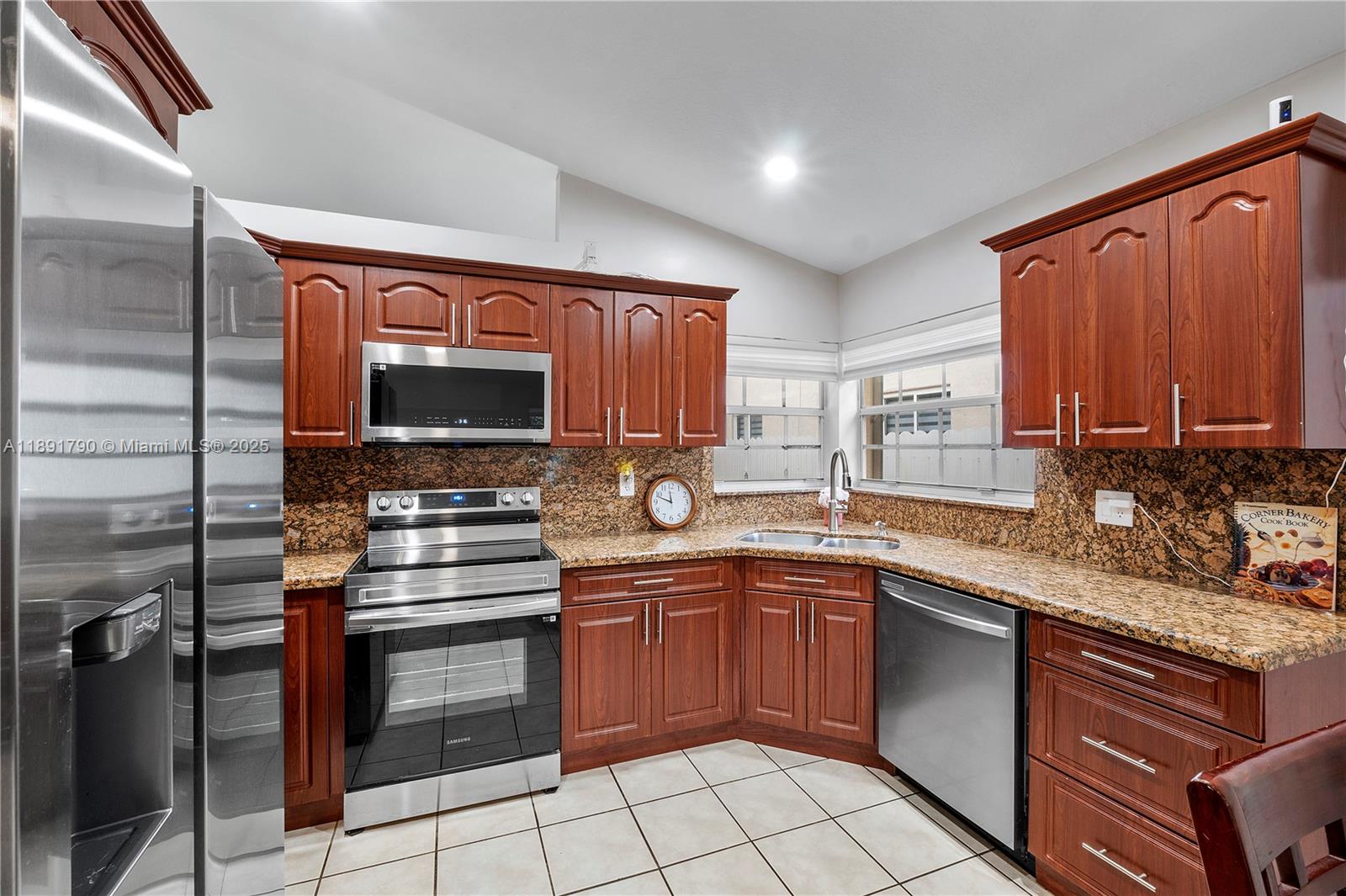 FOREST LAKES ESTATES SEC - Residential