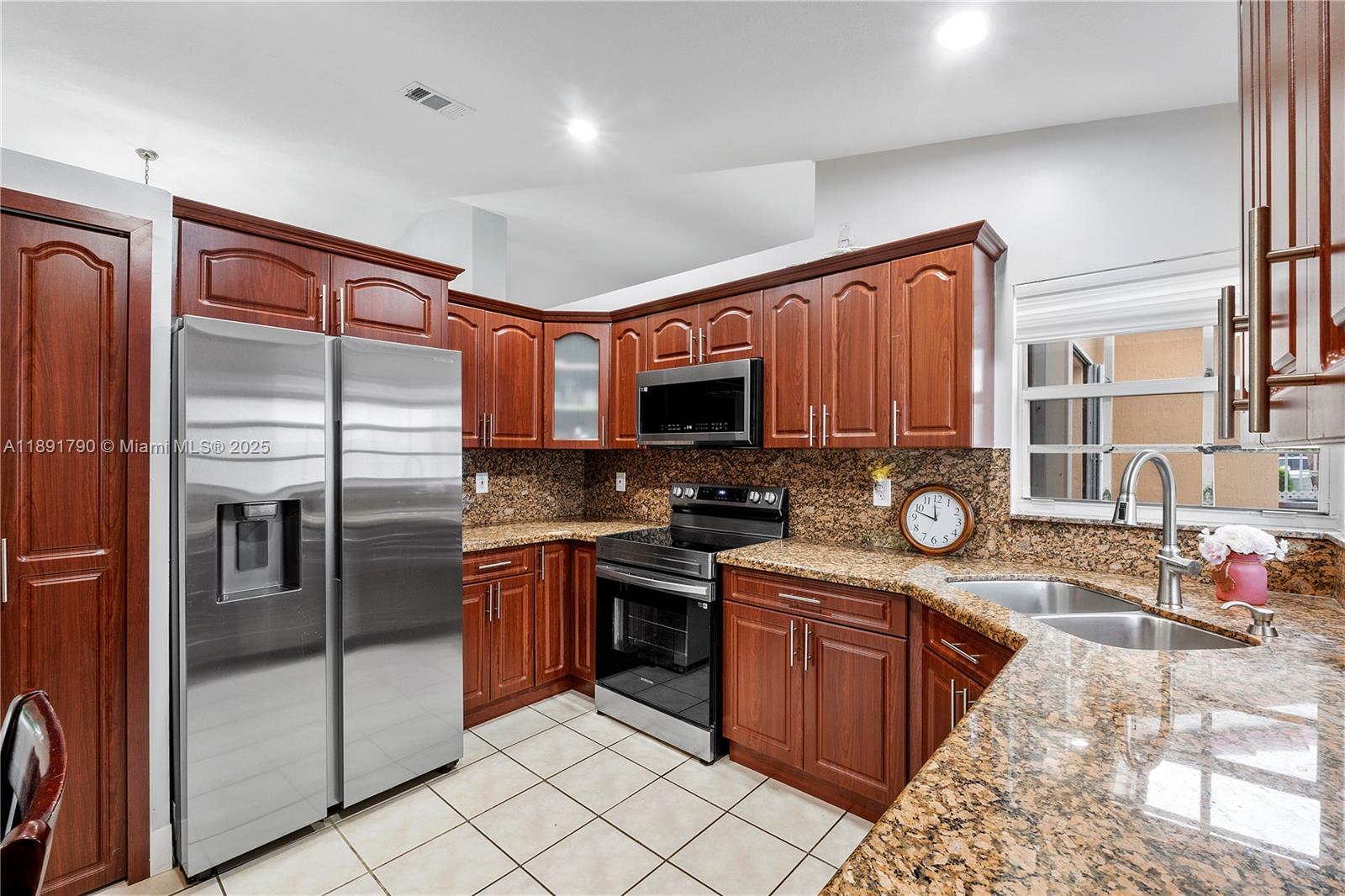 FOREST LAKES ESTATES SEC - Residential