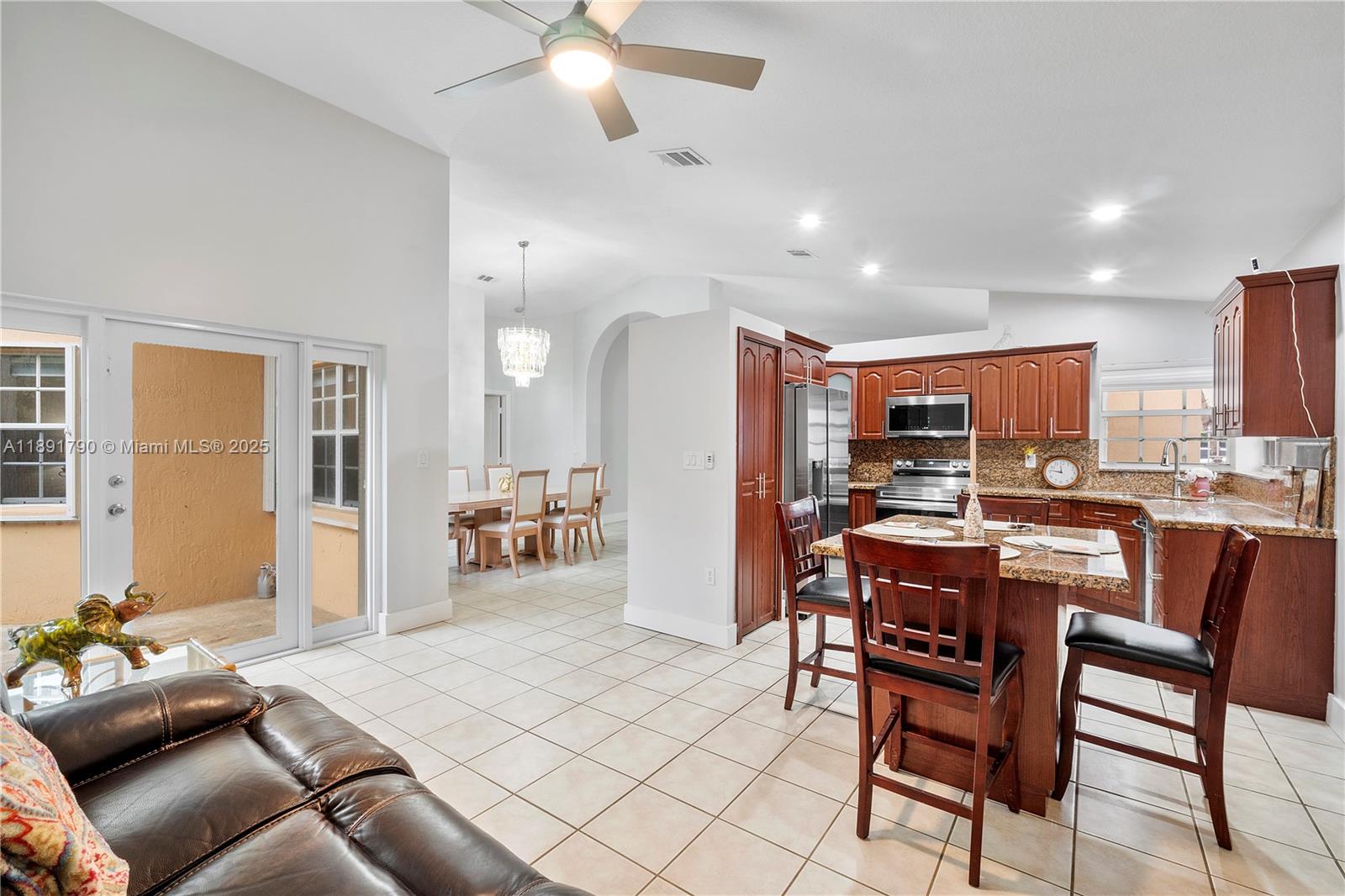 FOREST LAKES ESTATES SEC - Residential
