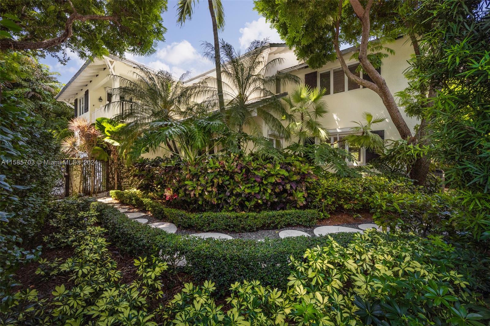 Property for Sale at 3605 N Bay Homes Dr, Coconut Grove, Broward County, Florida - Bedrooms: 3 
Bathrooms: 3  - $2,900,000