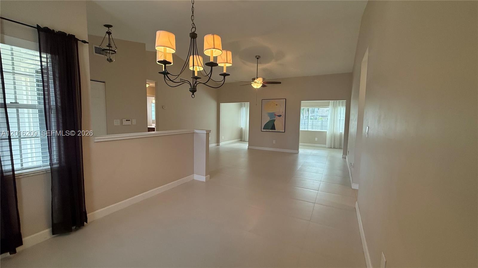 KINGS GRANT EAST - Residential