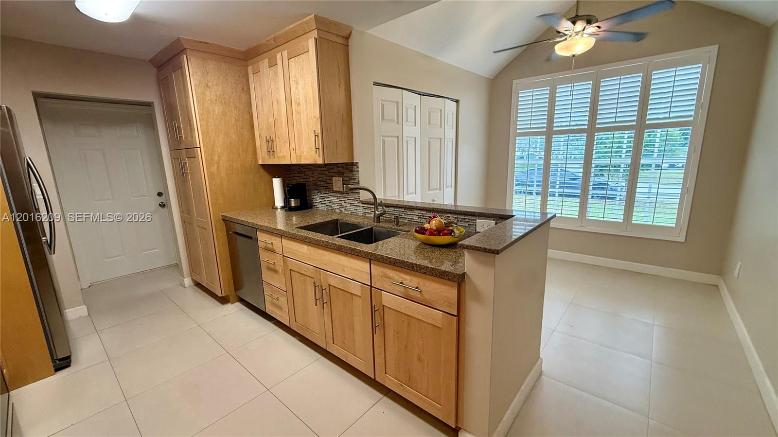 KINGS GRANT EAST - Residential