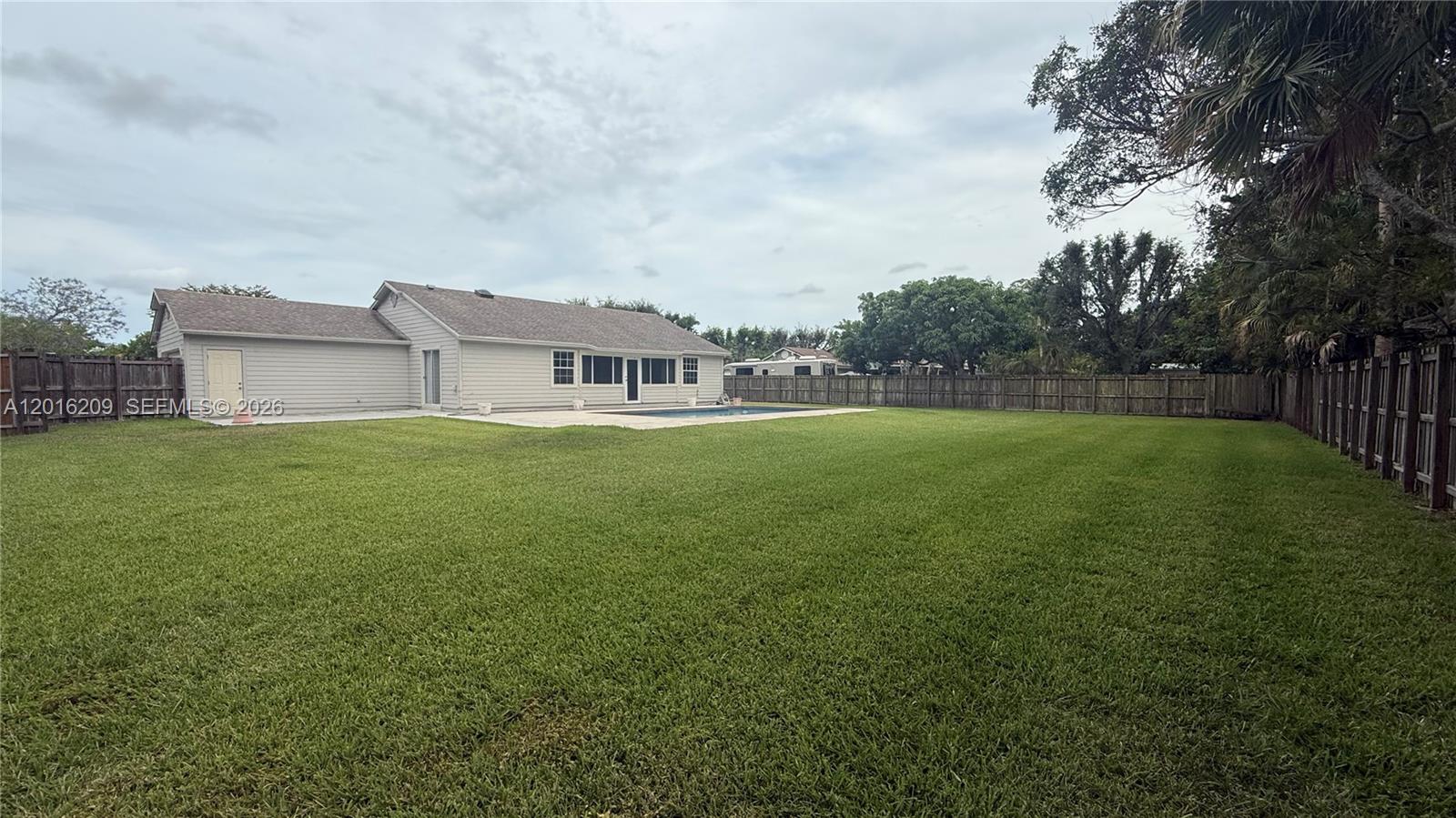 KINGS GRANT EAST - Residential