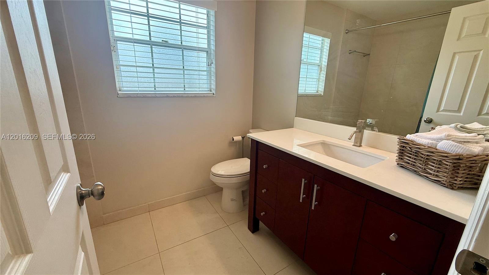 KINGS GRANT EAST - Residential