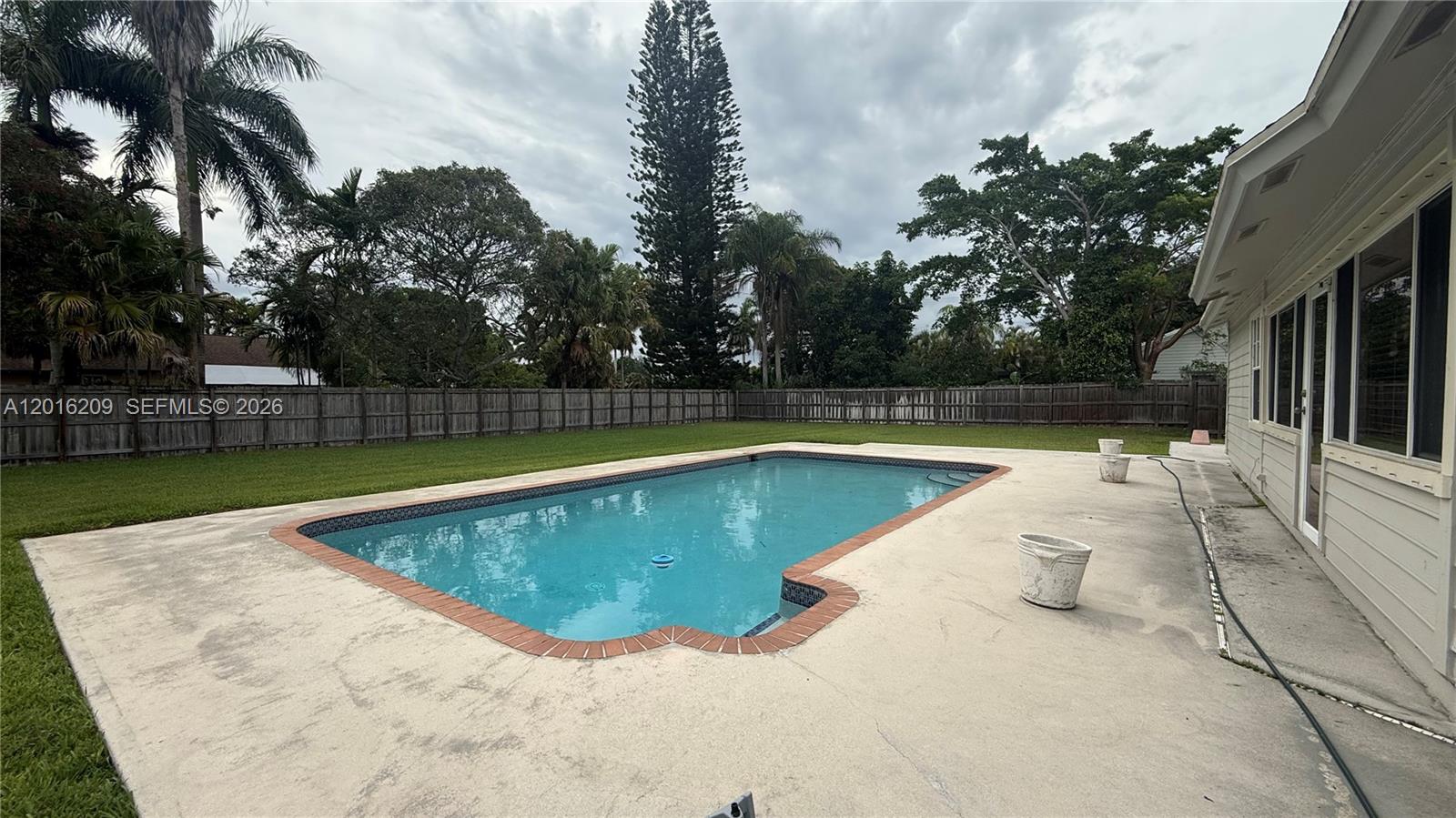 KINGS GRANT EAST - Residential
