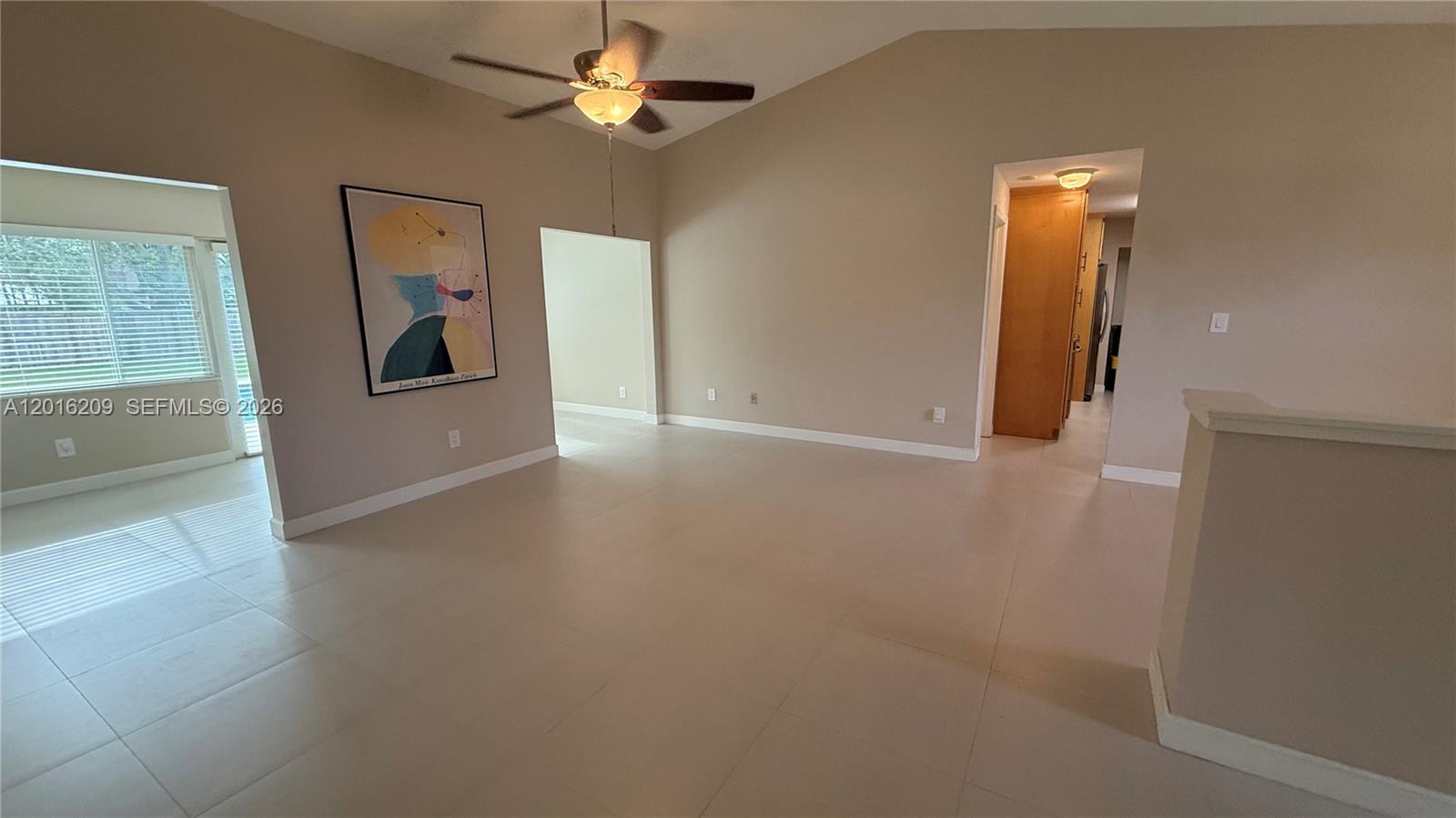 KINGS GRANT EAST - Residential