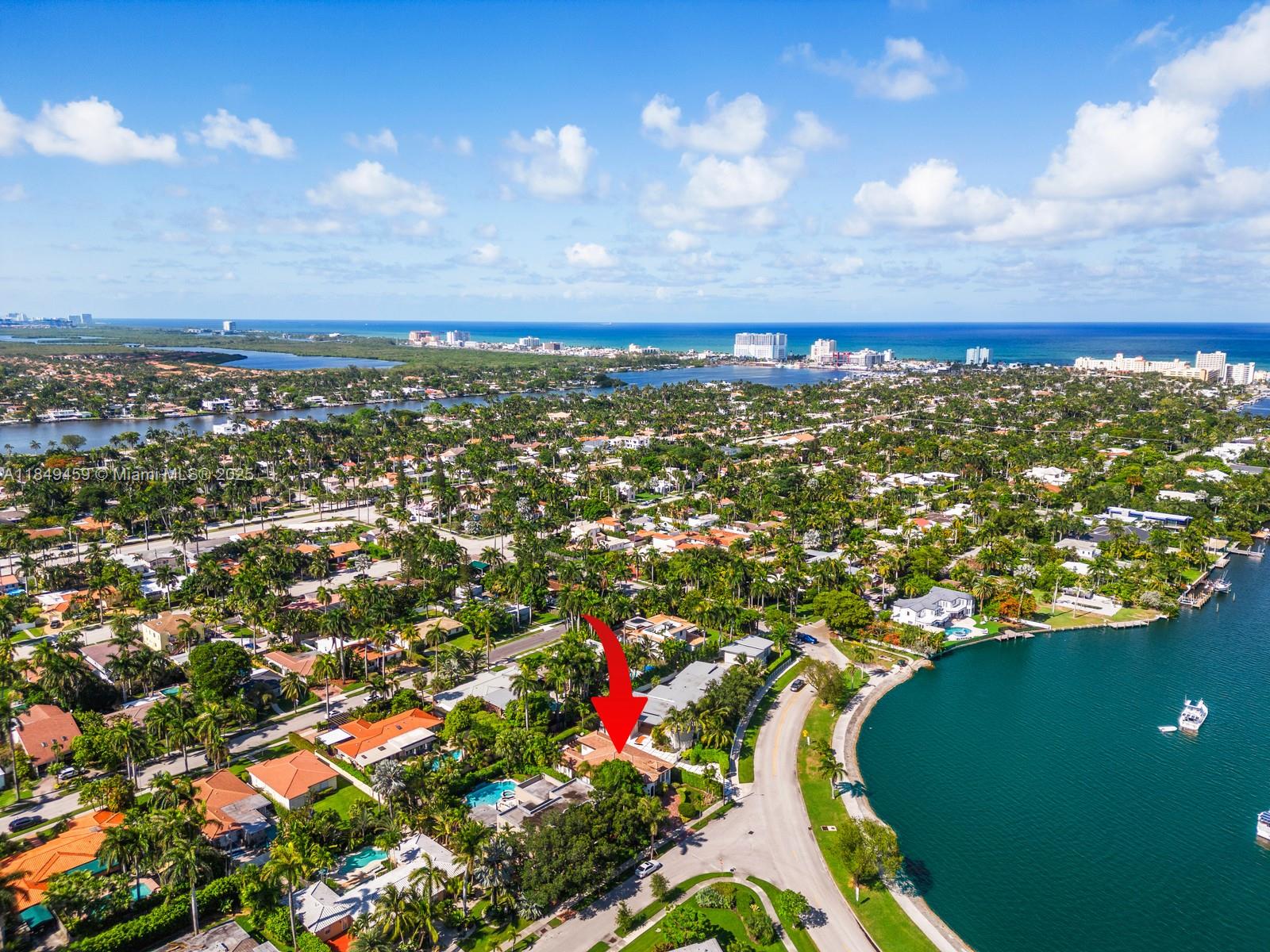 HOLLYWOOD LAKES SECTION - Residential