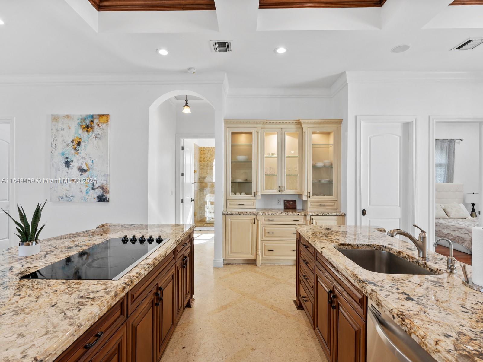 HOLLYWOOD LAKES SECTION - Residential