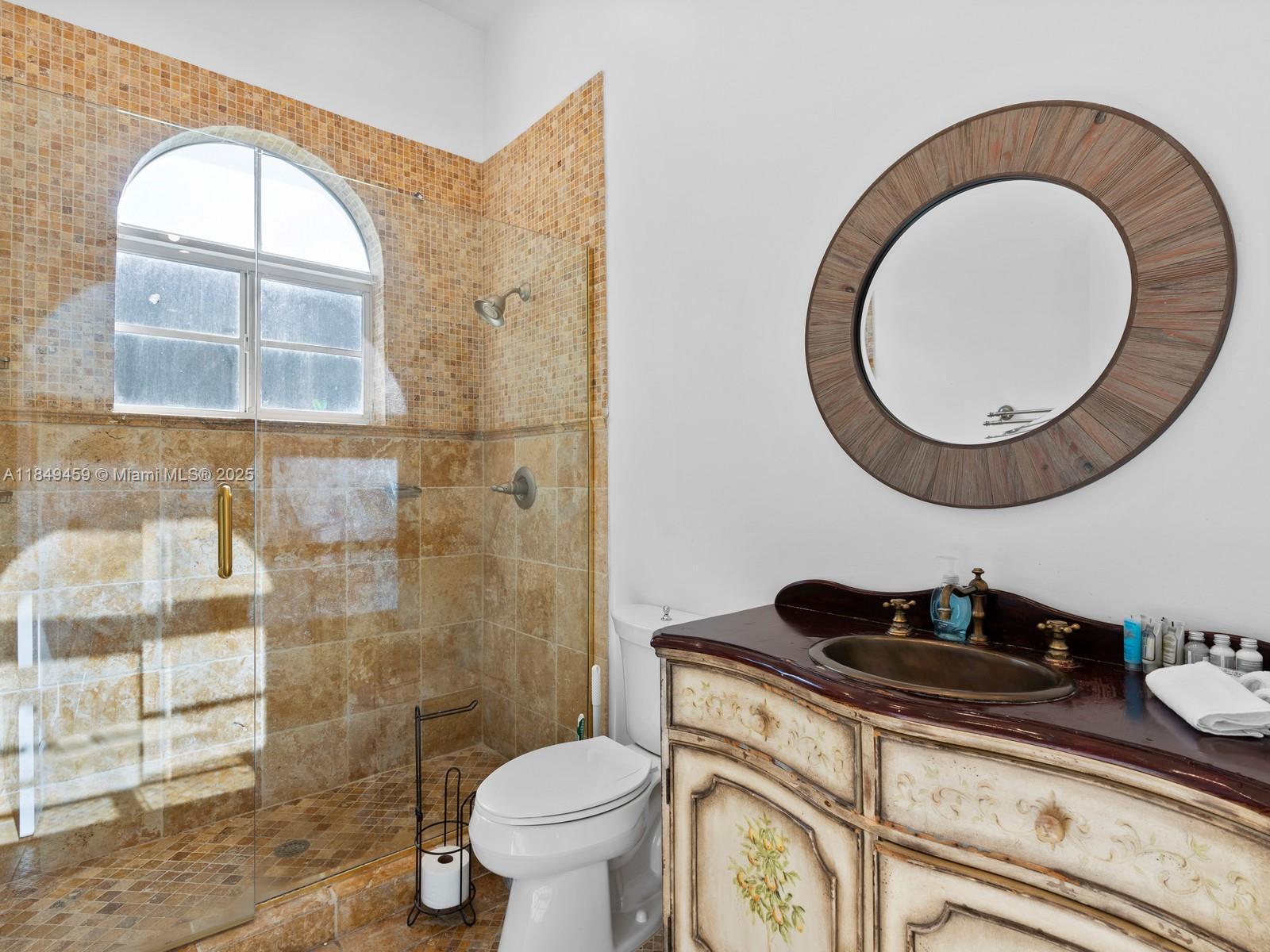 HOLLYWOOD LAKES SECTION - Residential