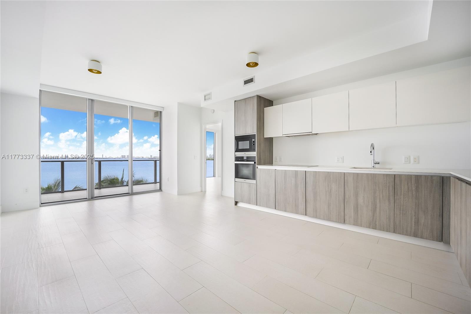 BISCAYNE BEACH CONDO - Residential