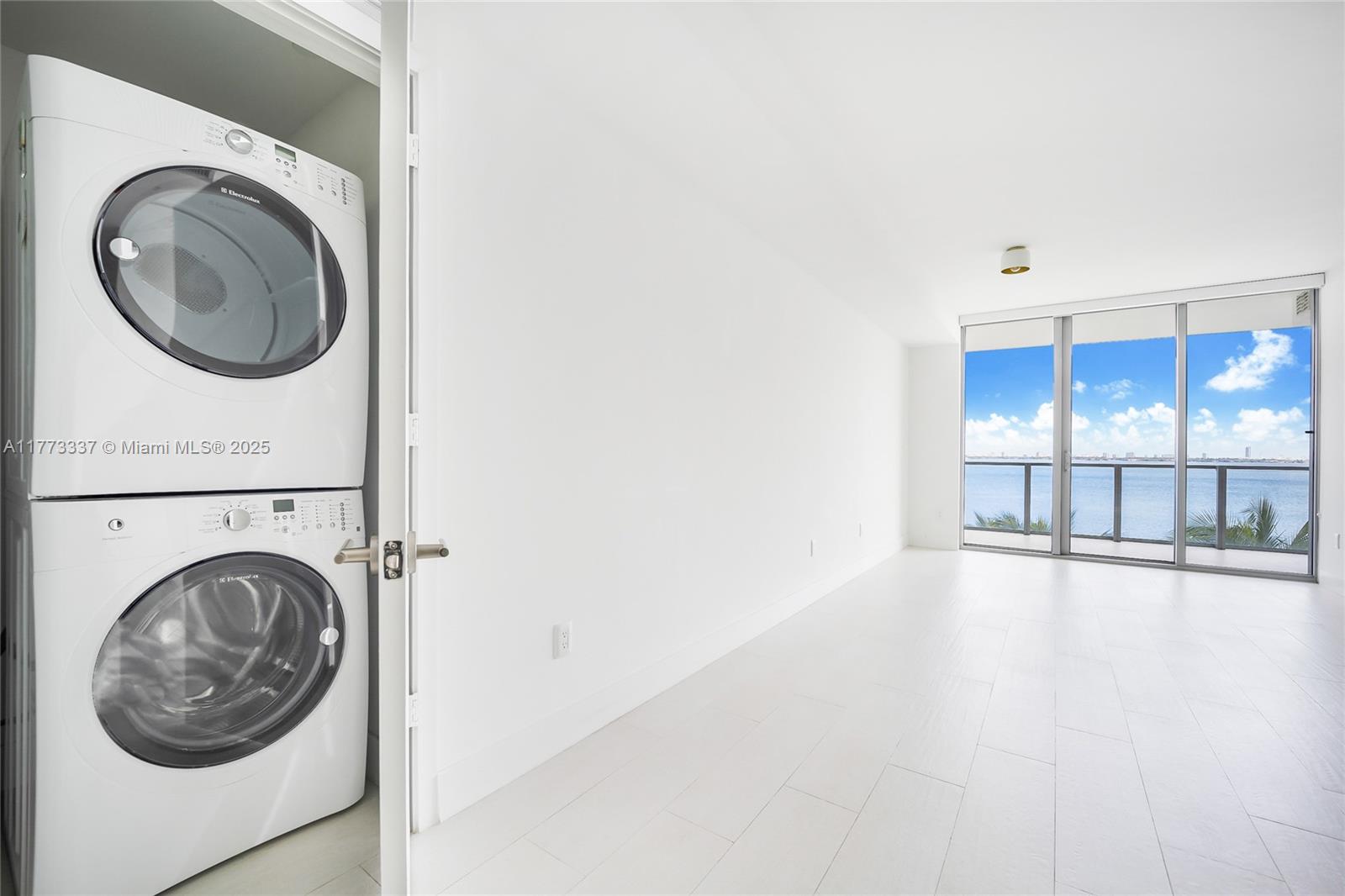 BISCAYNE BEACH CONDO - Residential