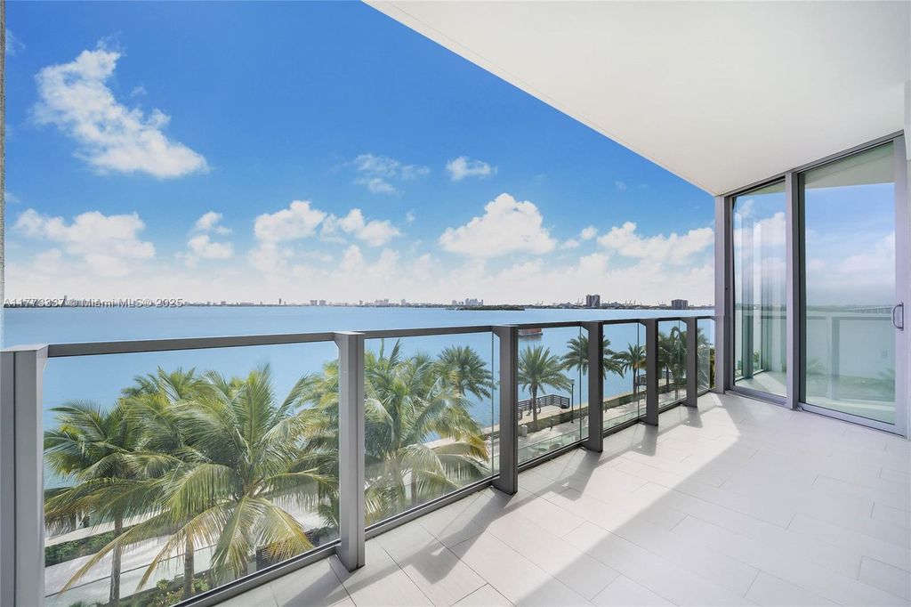 listing image 0