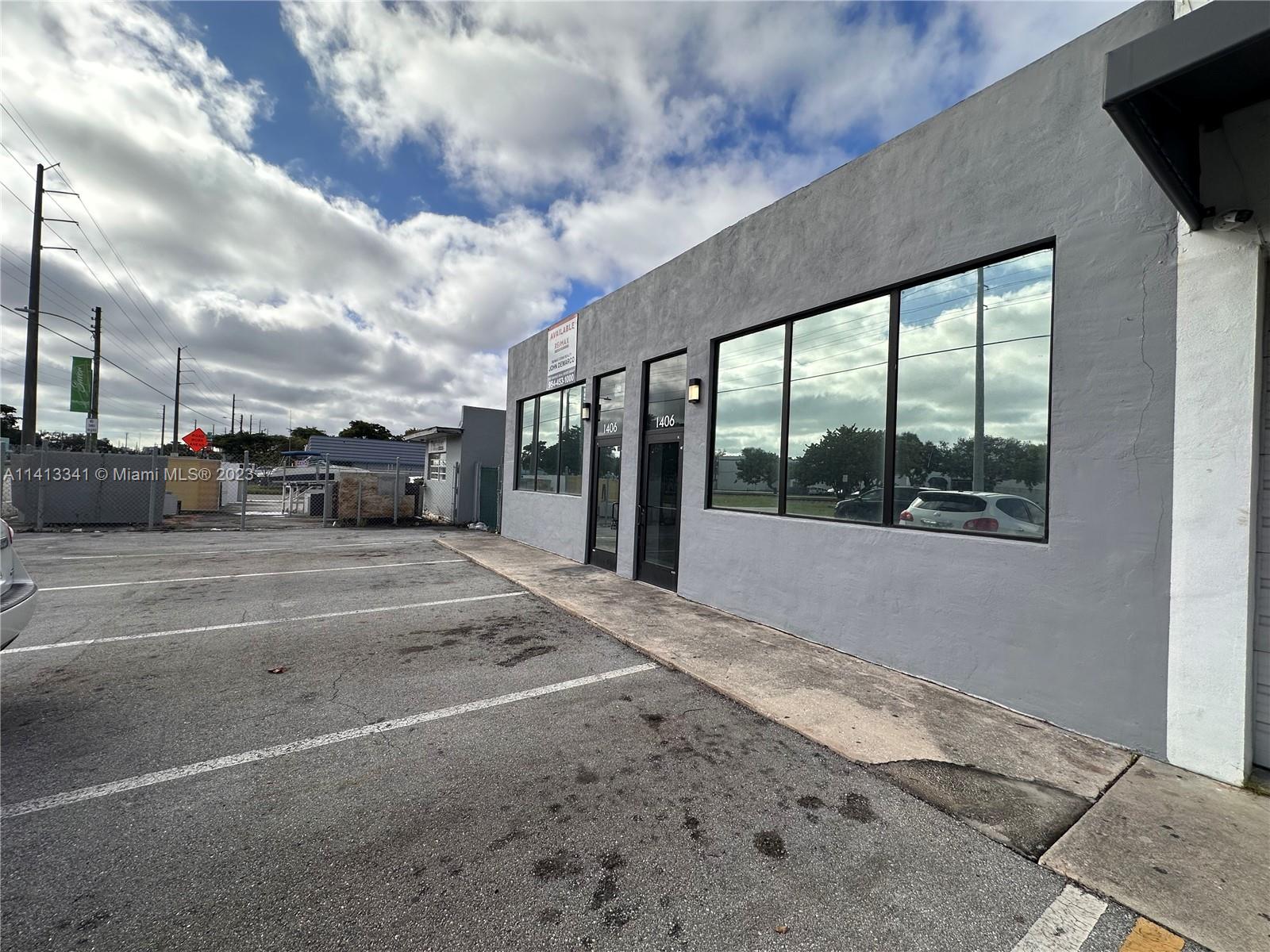 Located on North Dixie Highway this property has easy access to I-95, Sheridan Street, and Hollywood Boulevard. Liberal DH-3 zoning permits most industrial uses, including automotive uses, distribution, and light manufacturing.