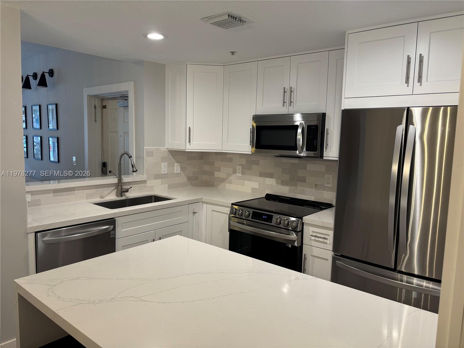 THE COURTS AT DORAL ISLES - Residential Lease