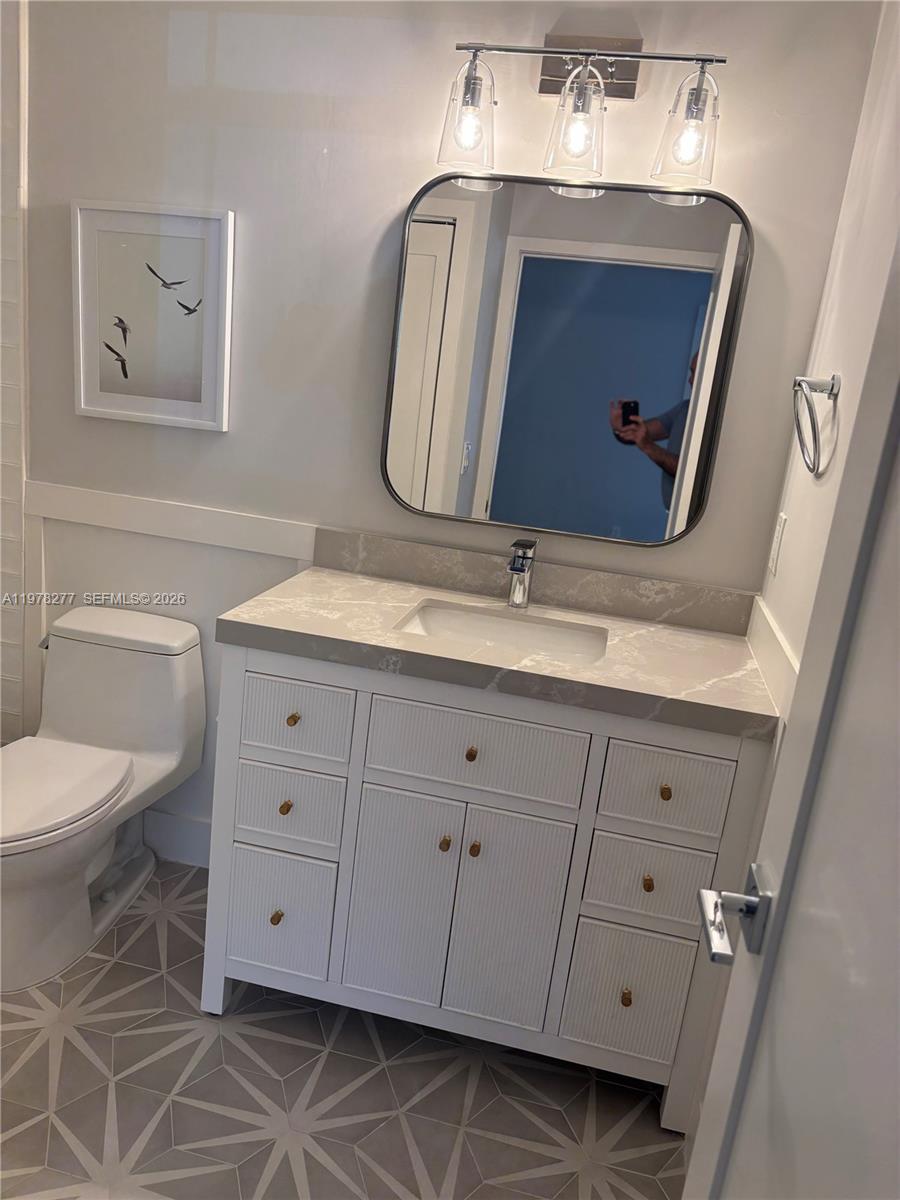 THE COURTS AT DORAL ISLES - Residential Lease