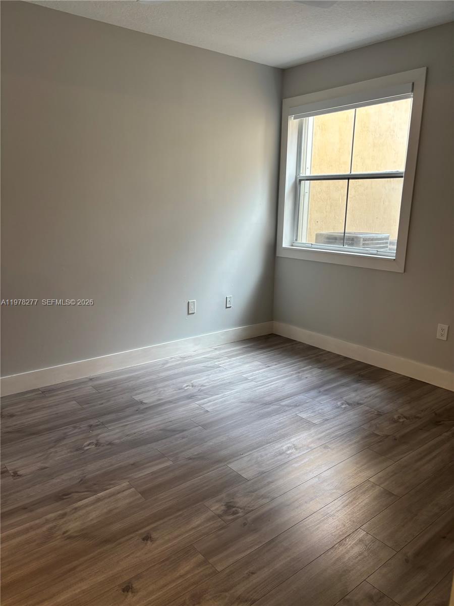 THE COURTS AT DORAL ISLES - Residential Lease