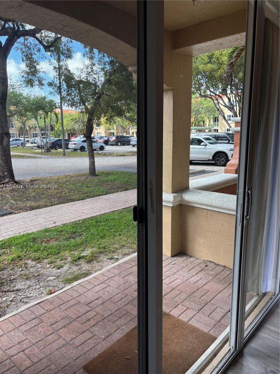 THE COURTS AT DORAL ISLES - Residential Lease